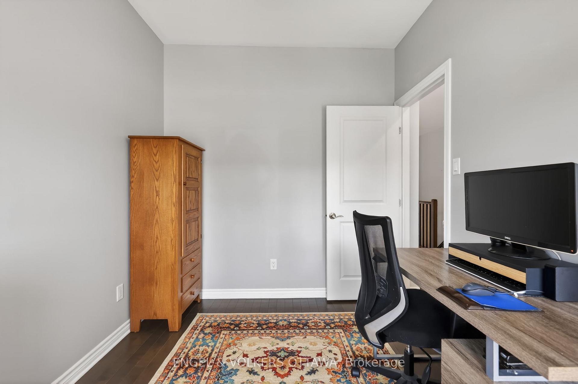 Photo 18 of 871 Tewin Circle, Ottawa, Camelot — HOMEH