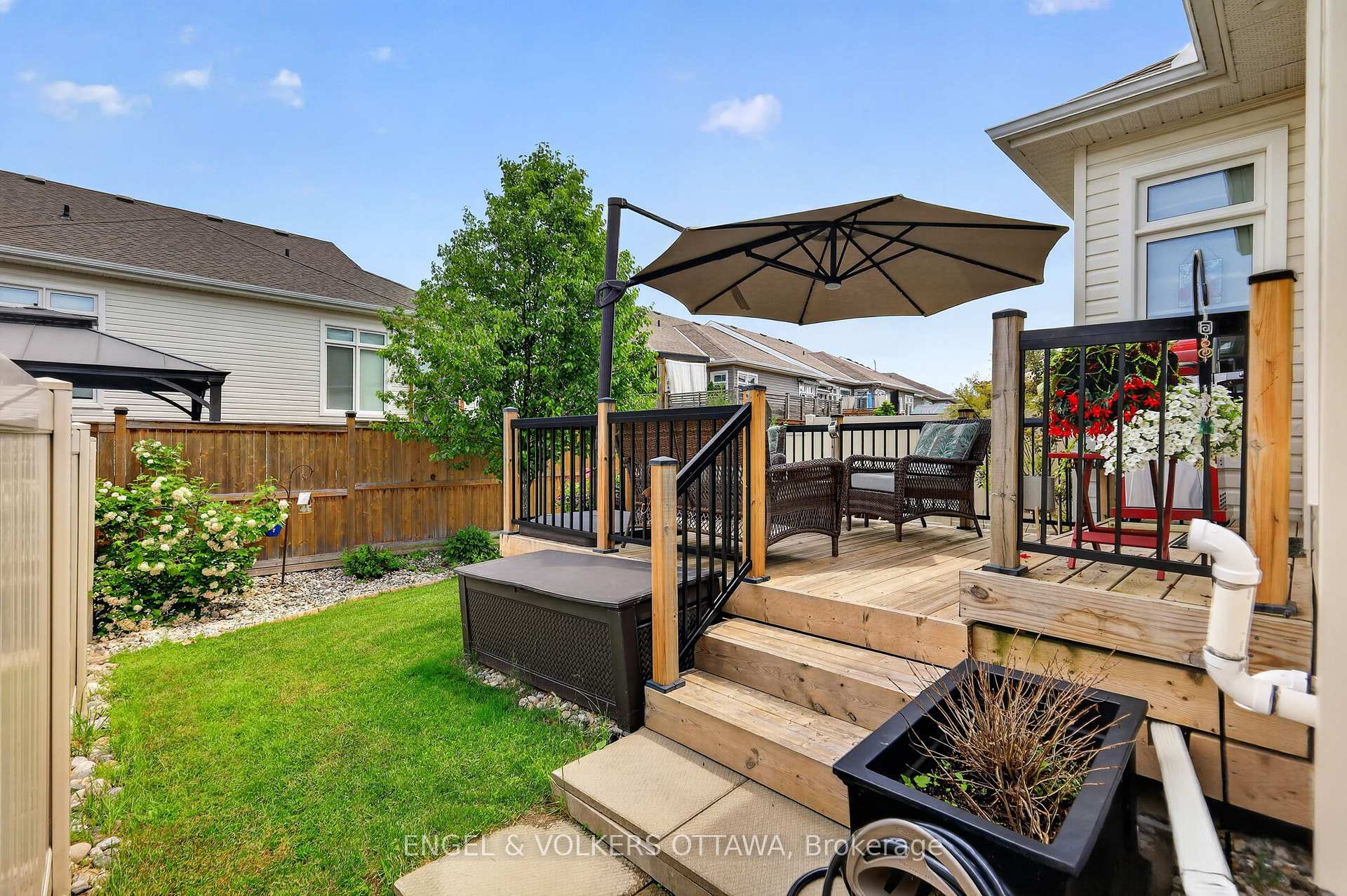 Photo 28 of 871 Tewin Circle, Ottawa, Camelot — HOMEH