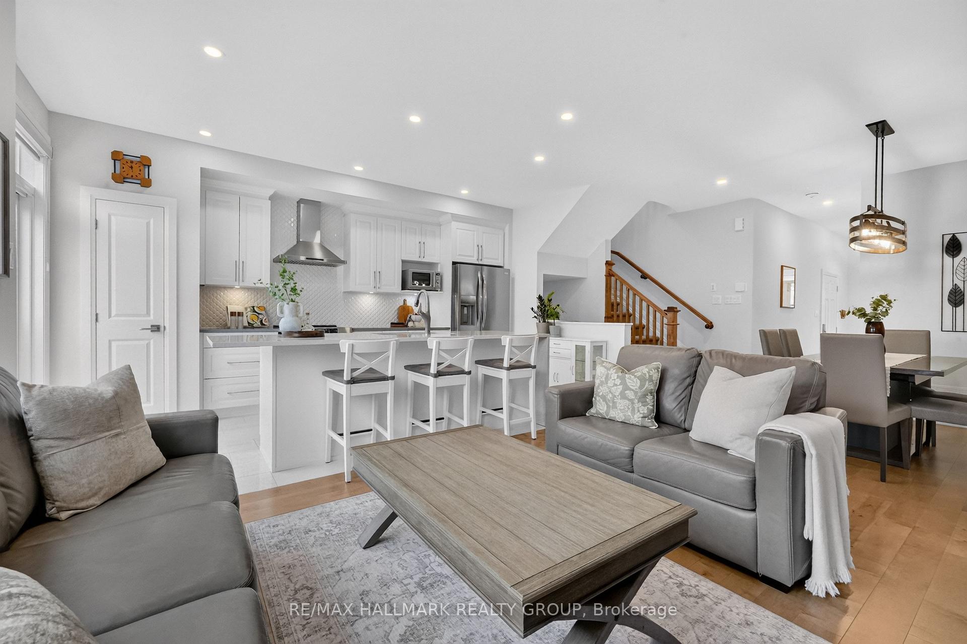 Photo 6 of 102 Aquarium Avenue, Ottawa, Avalon West — HOMEH