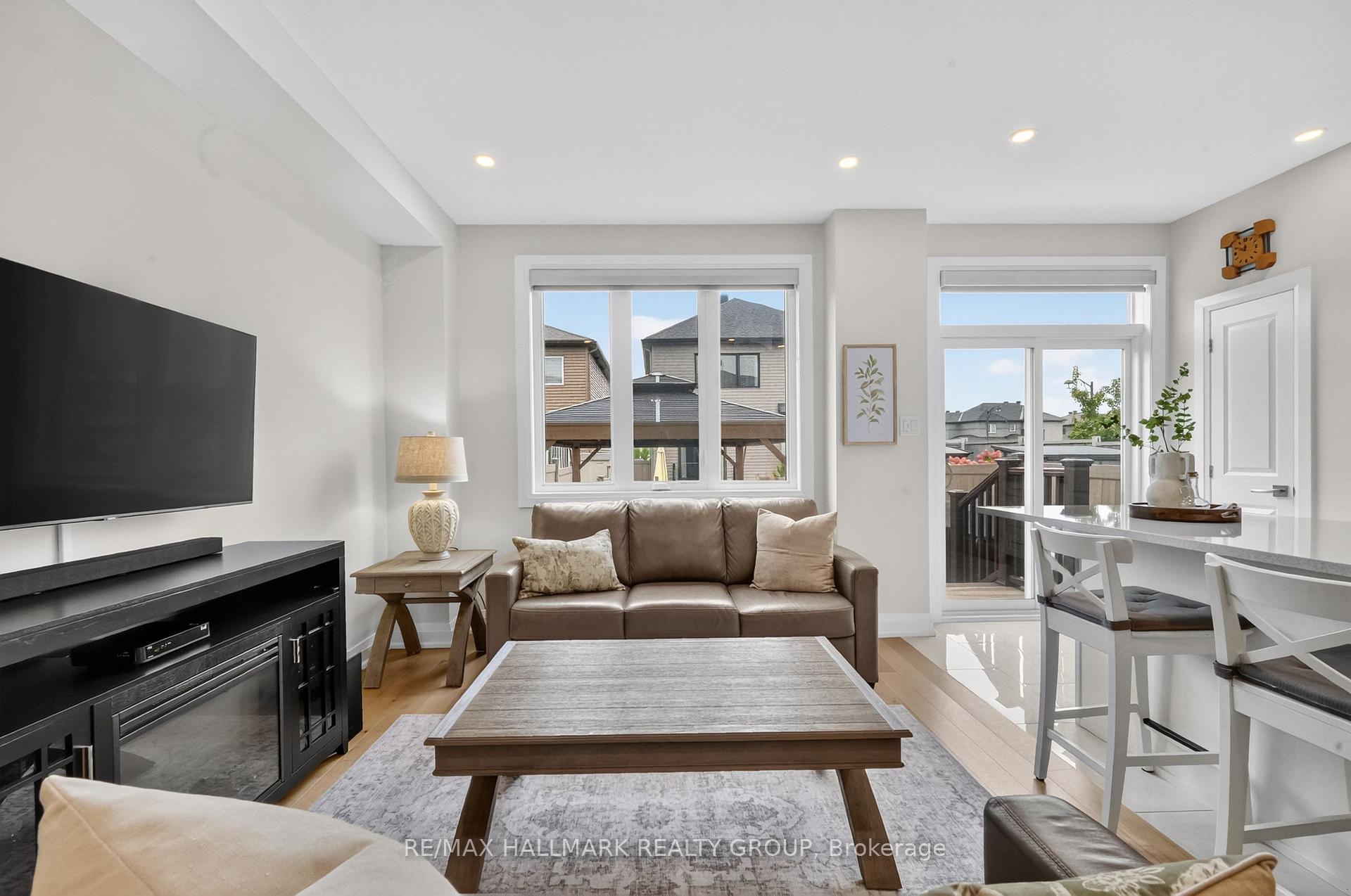 Photo 7 of 102 Aquarium Avenue, Ottawa, Avalon West — HOMEH