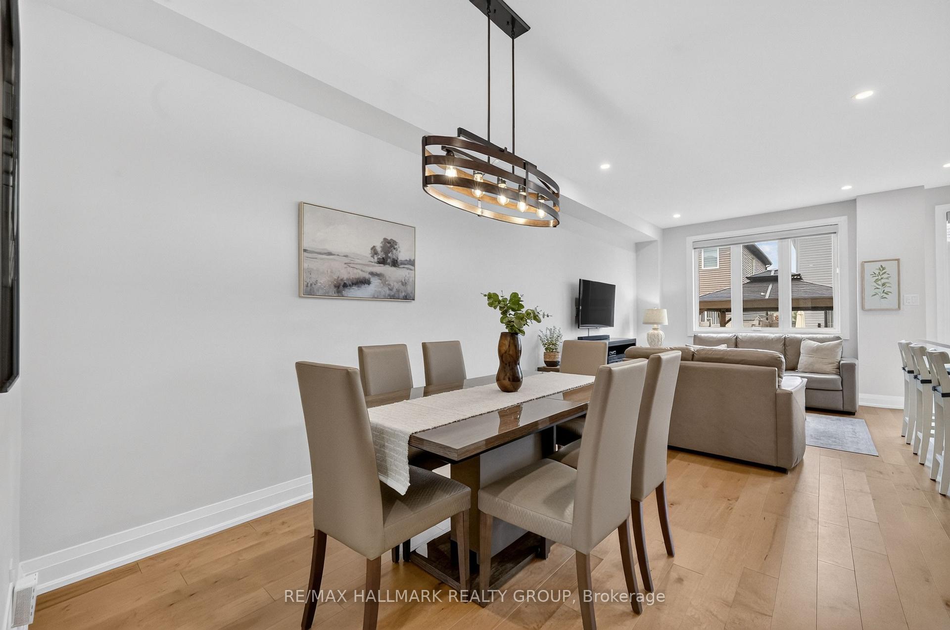 Photo 9 of 102 Aquarium Avenue, Ottawa, Avalon West — HOMEH