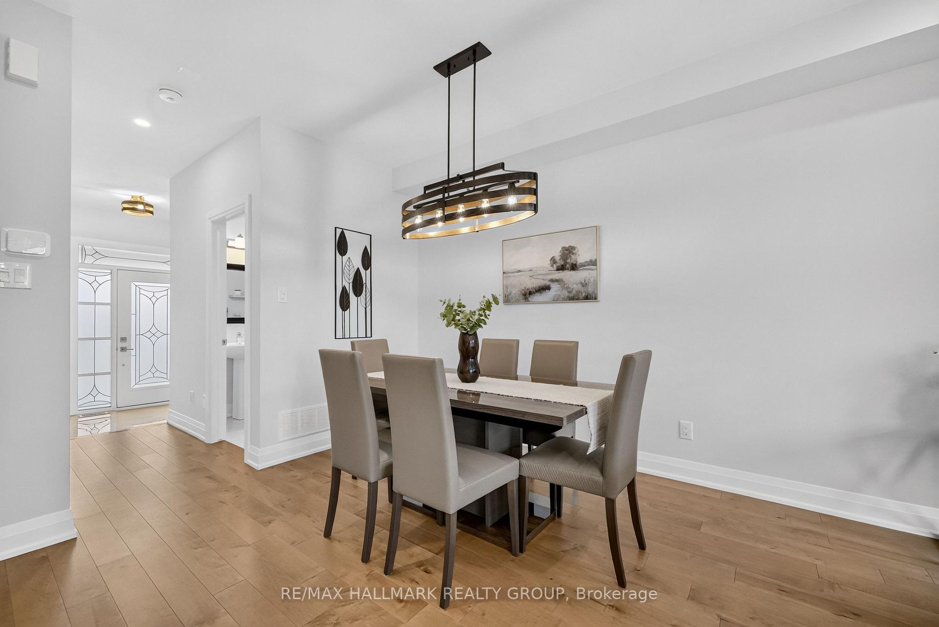 Photo 10 of 102 Aquarium Avenue, Ottawa, Avalon West — HOMEH