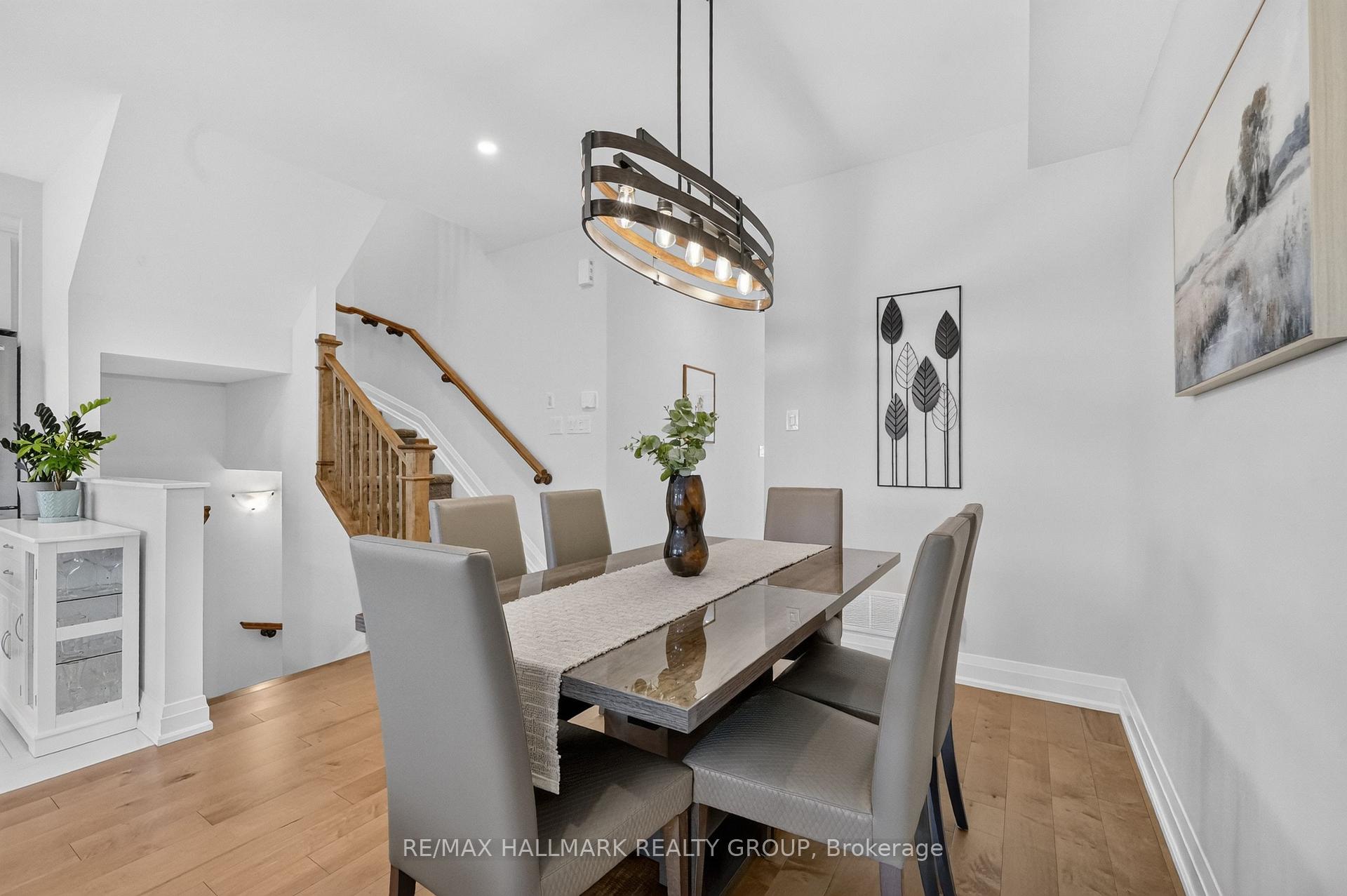 Photo 11 of 102 Aquarium Avenue, Ottawa, Avalon West — HOMEH