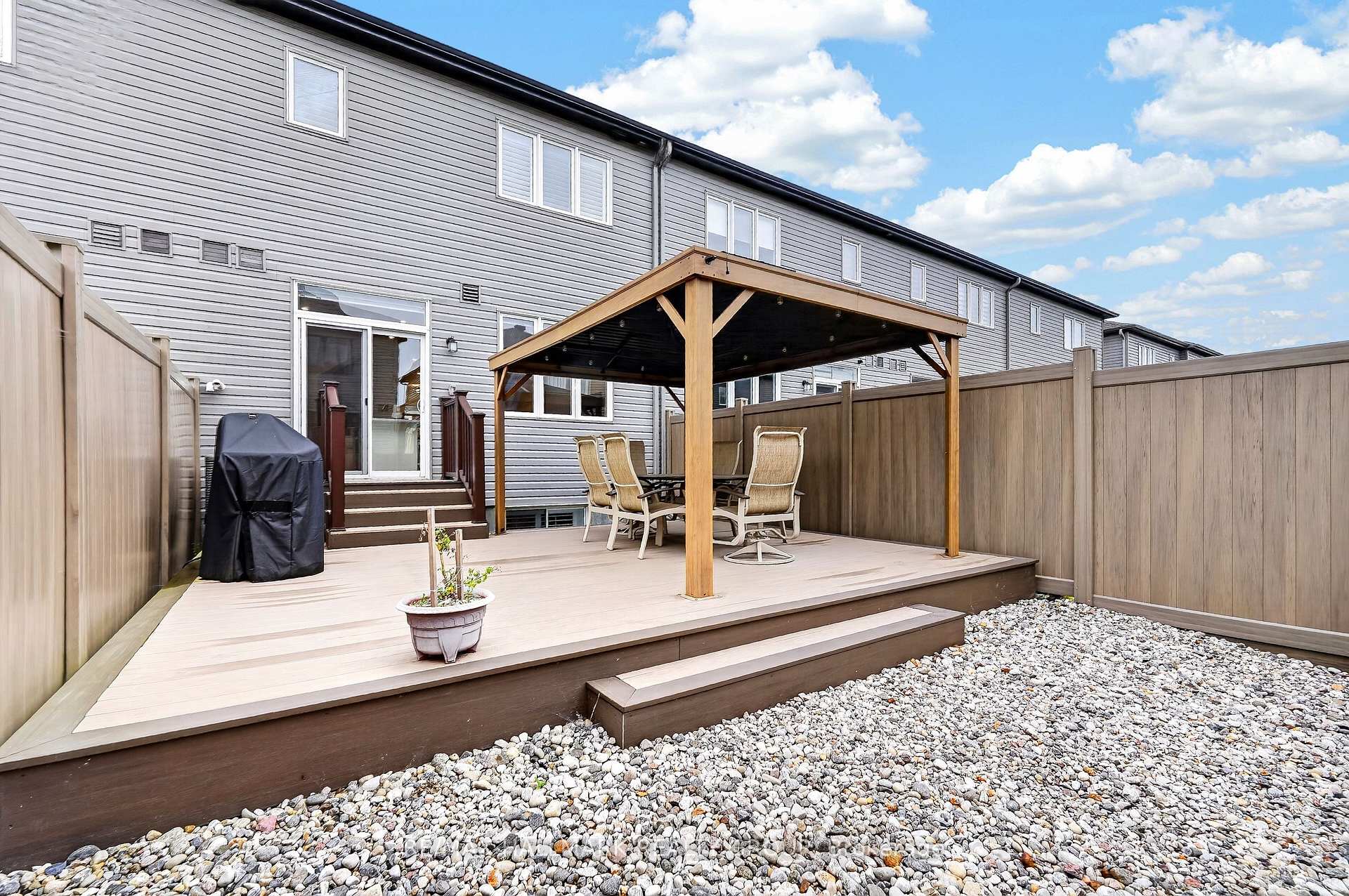 Photo 28 of 102 Aquarium Avenue, Ottawa, Avalon West — HOMEH