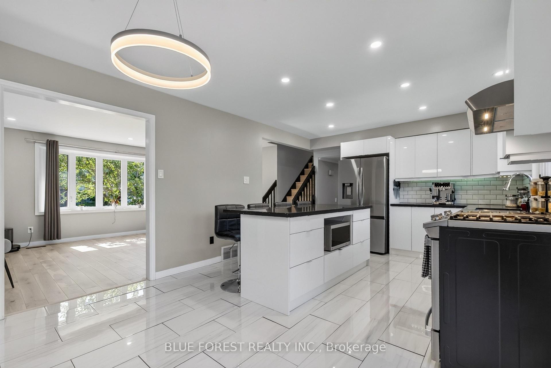 Photo 10 of 32 Meadowview Road, London, South O — HOMEH
