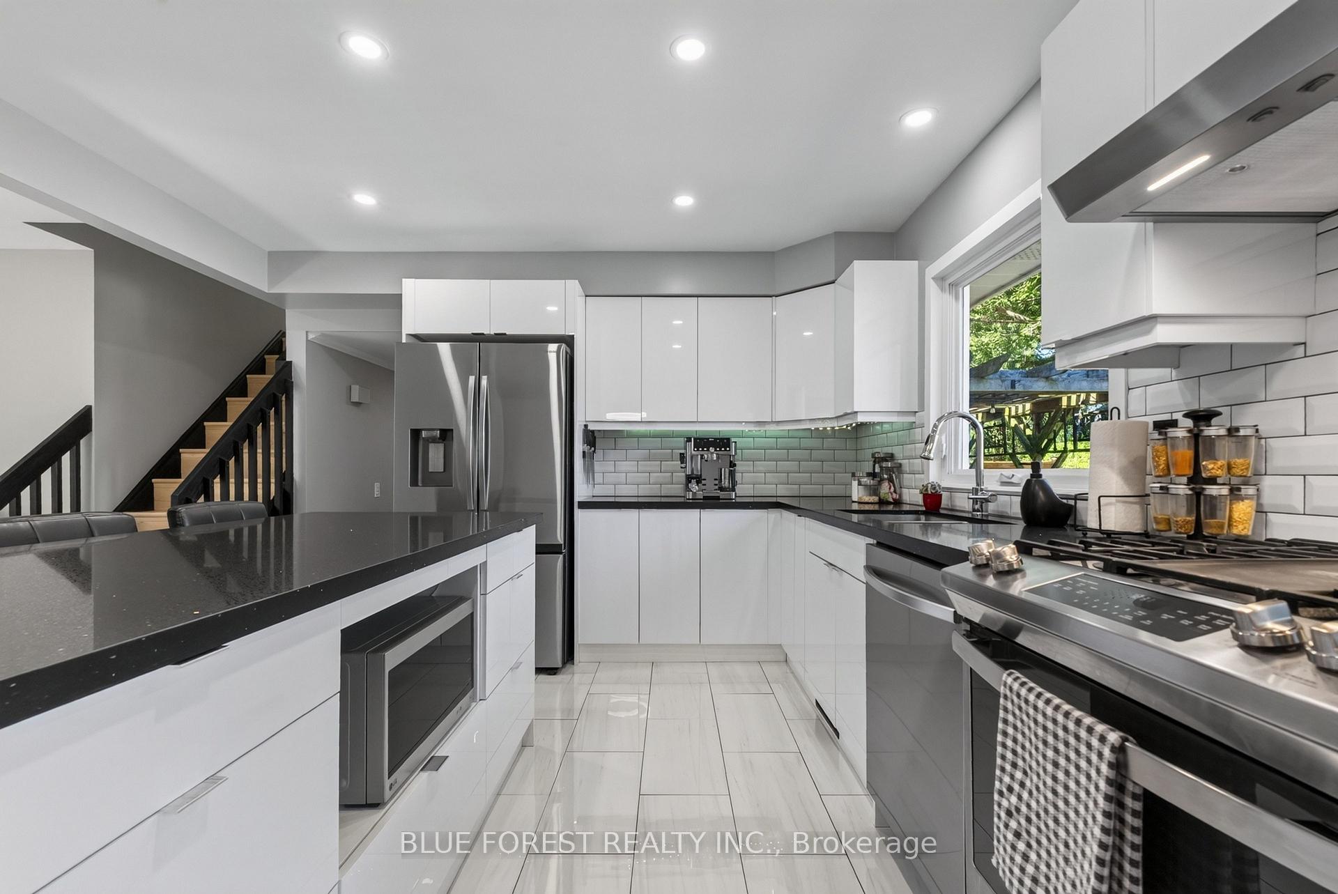 Photo 11 of 32 Meadowview Road, London, South O — HOMEH