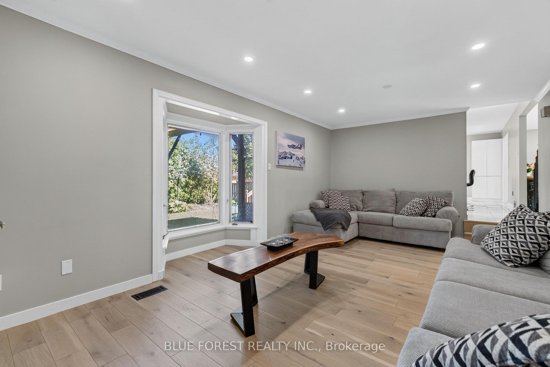 Photo 16 of 32 Meadowview Road, London, South O — HOMEH