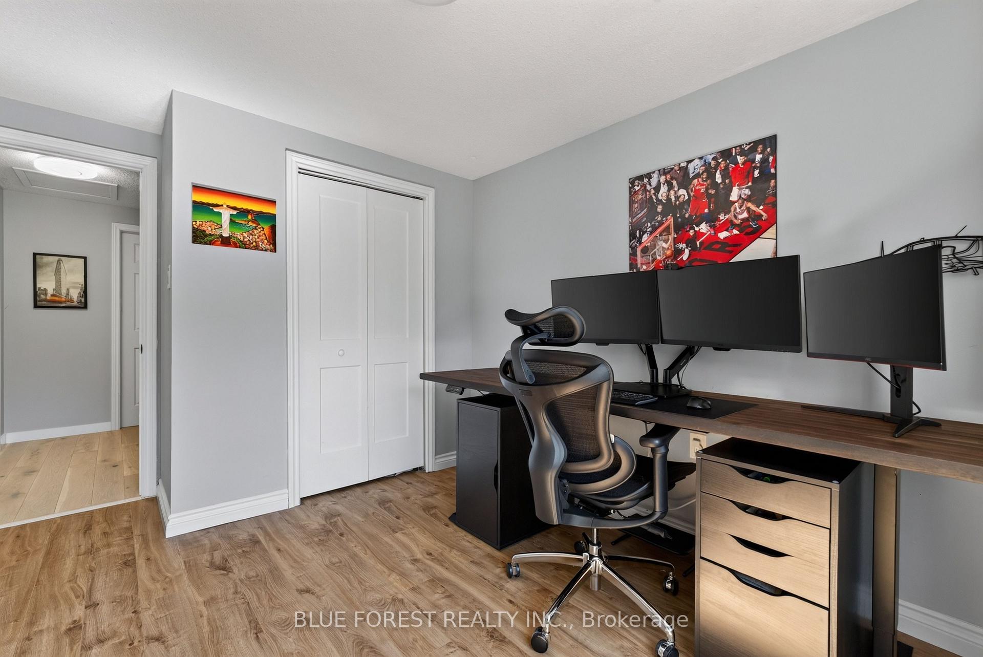 Photo 21 of 32 Meadowview Road, London, South O — HOMEH