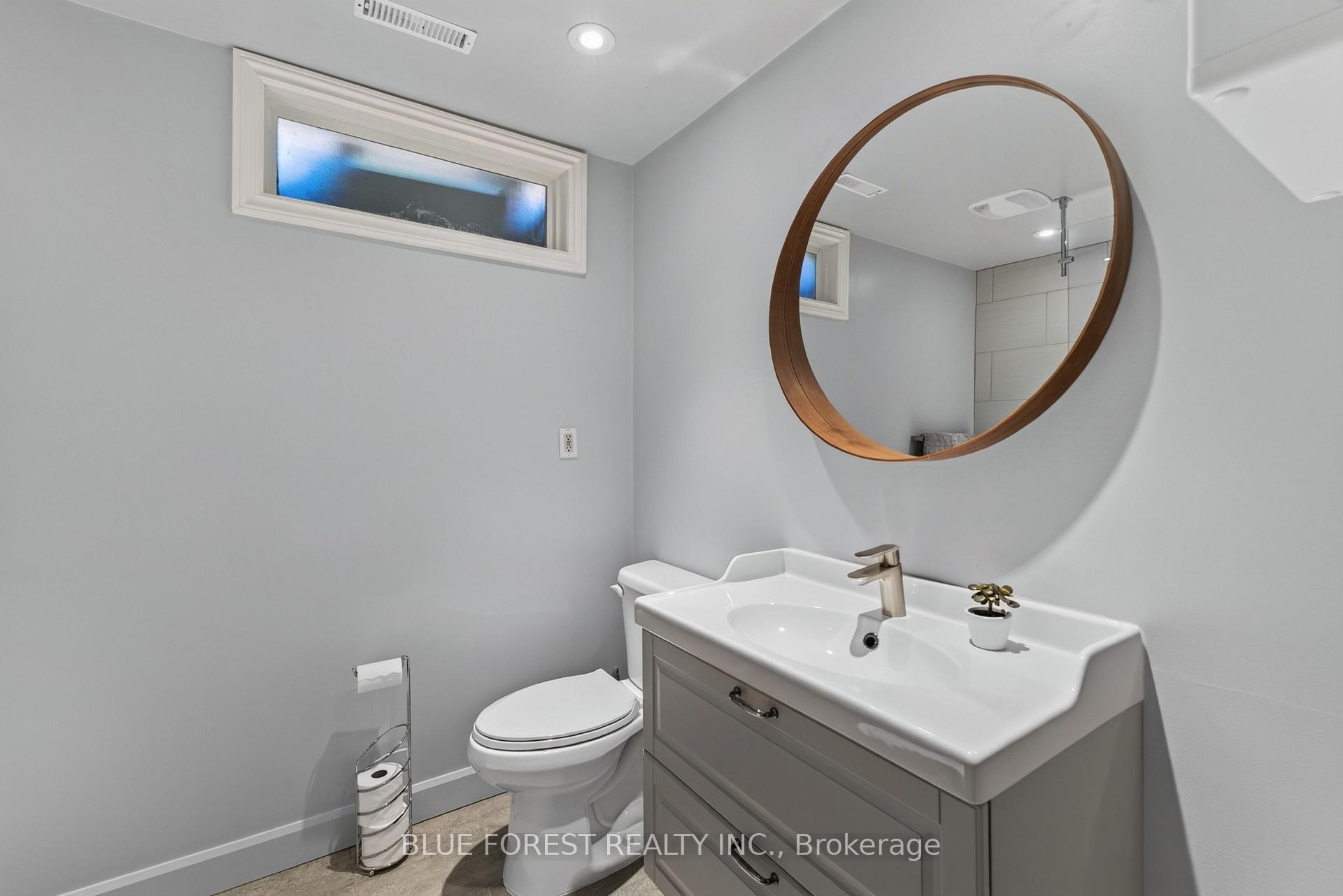 Photo 28 of 32 Meadowview Road, London, South O — HOMEH