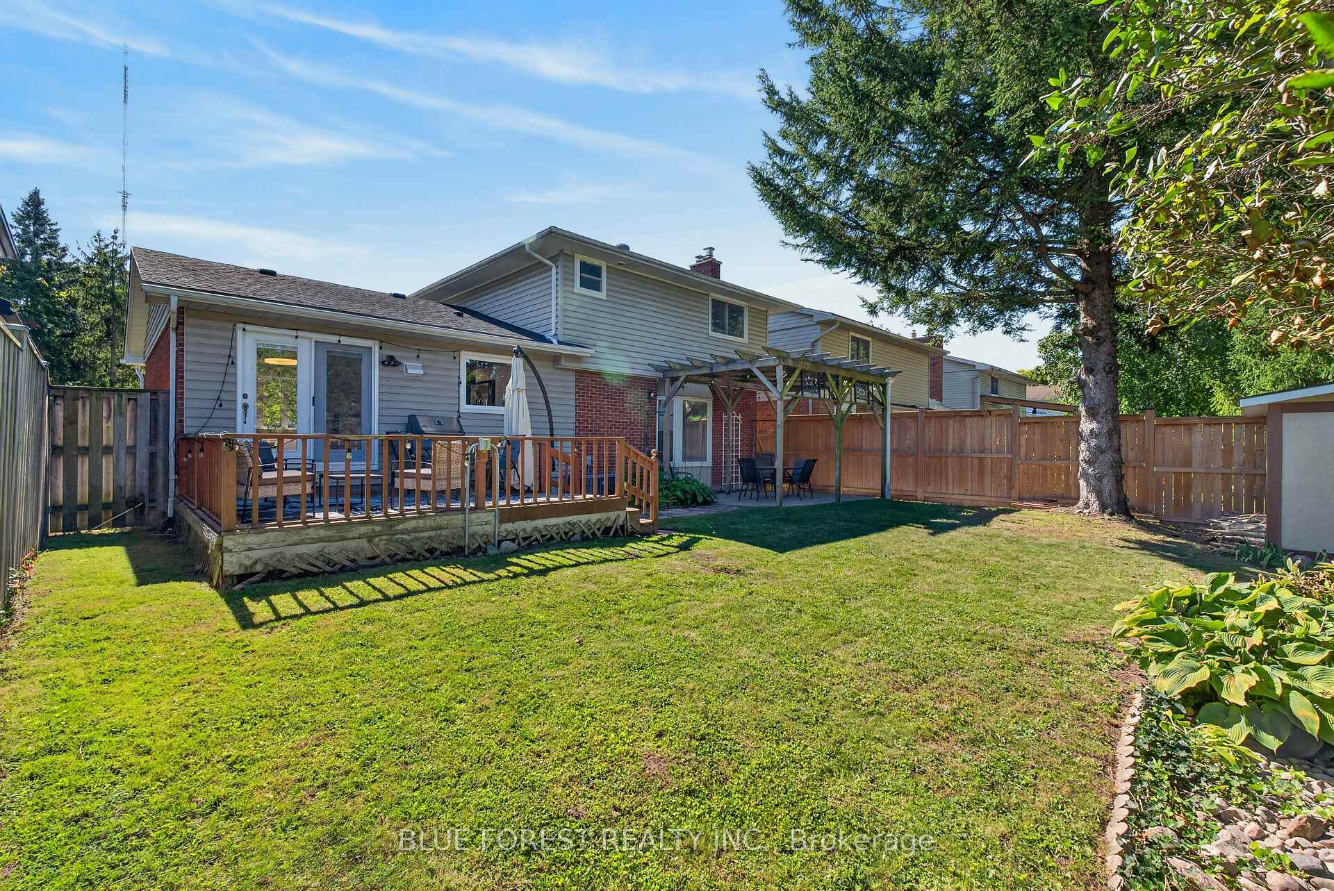 Photo 35 of 32 Meadowview Road, London, South O — HOMEH