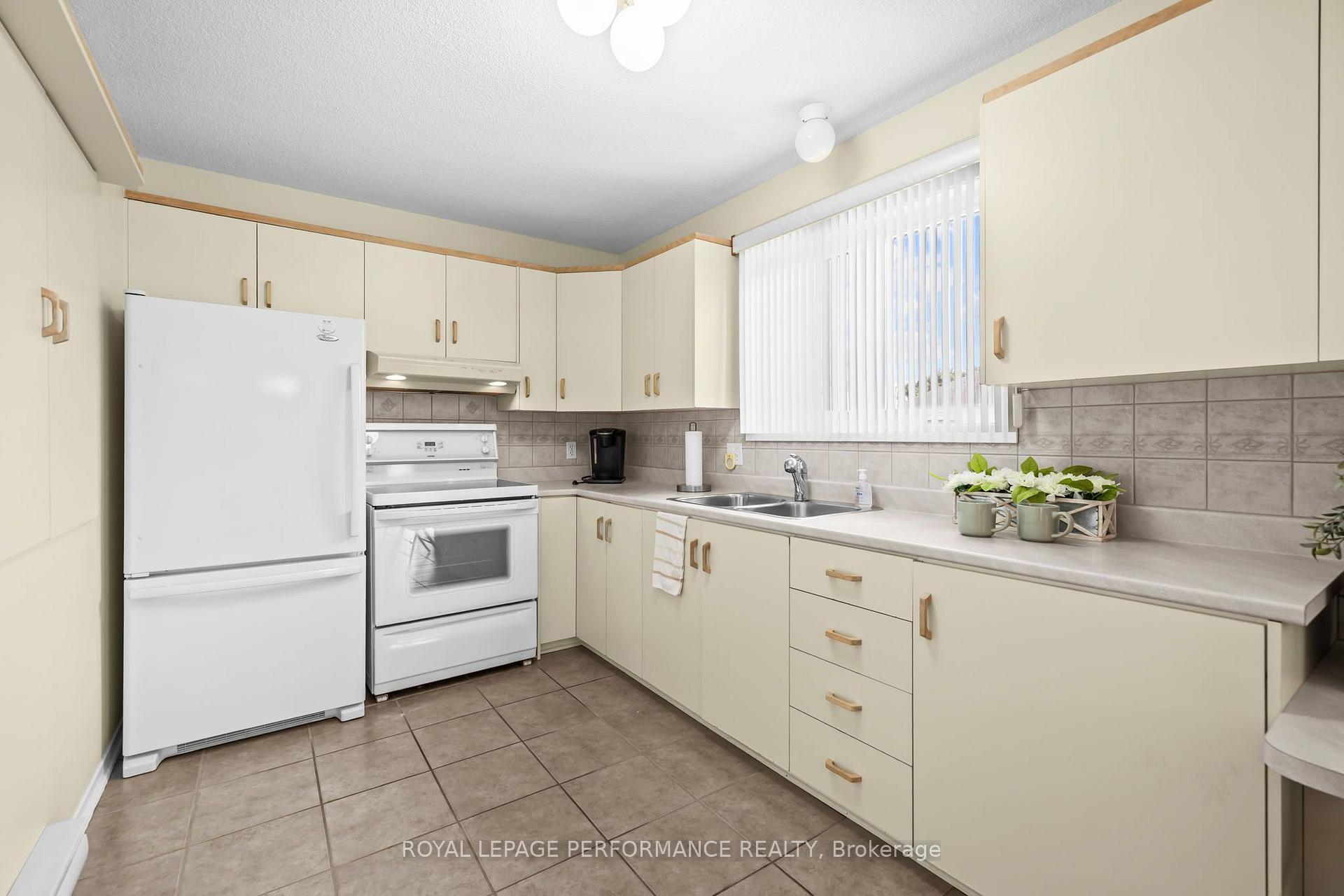 Photo 14 of 14 Albert Street, Casselman, Casselman — HOMEH