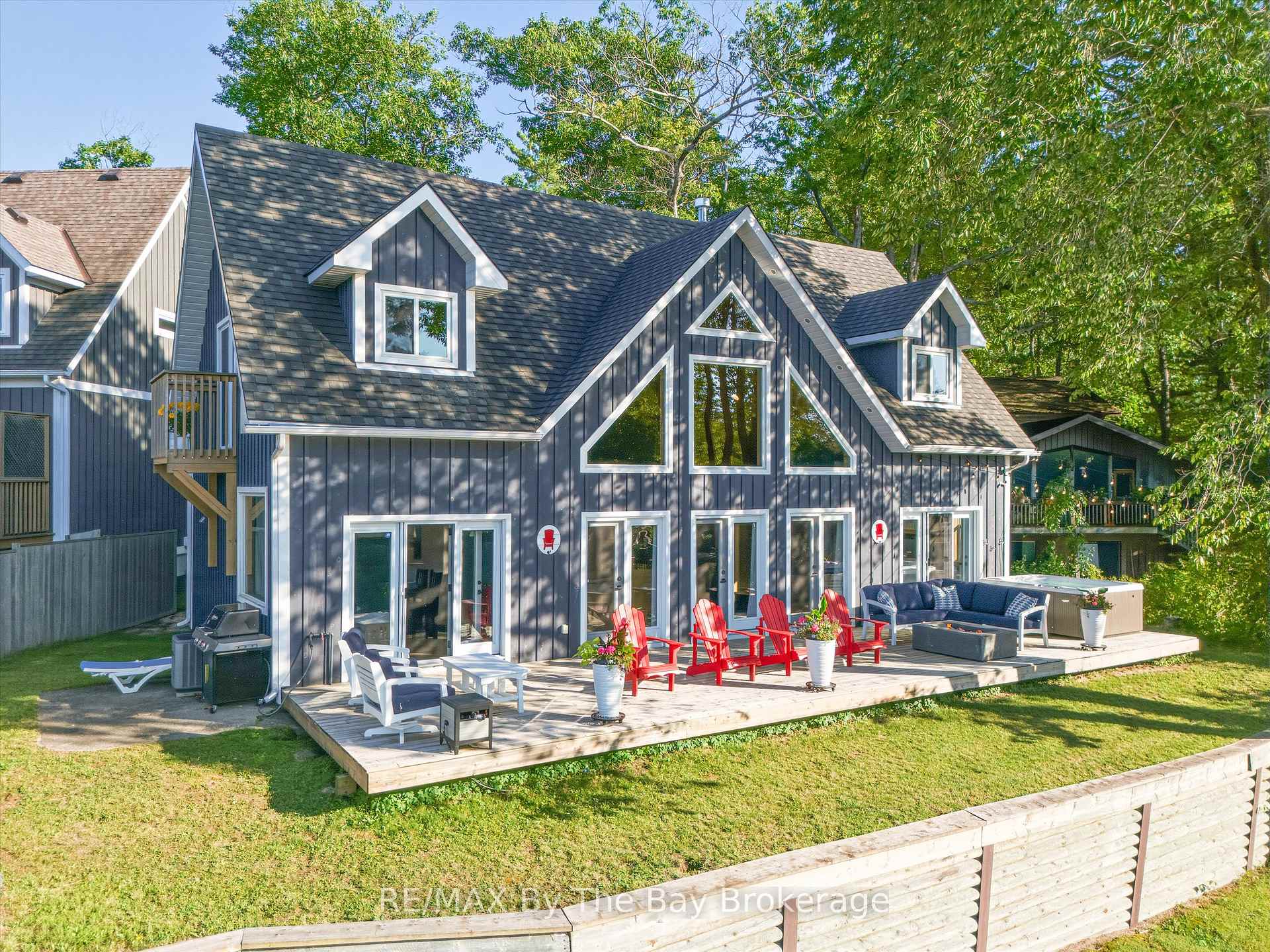 Photo 3 of 2056 River Road W, Wasaga Beach — HOMEH