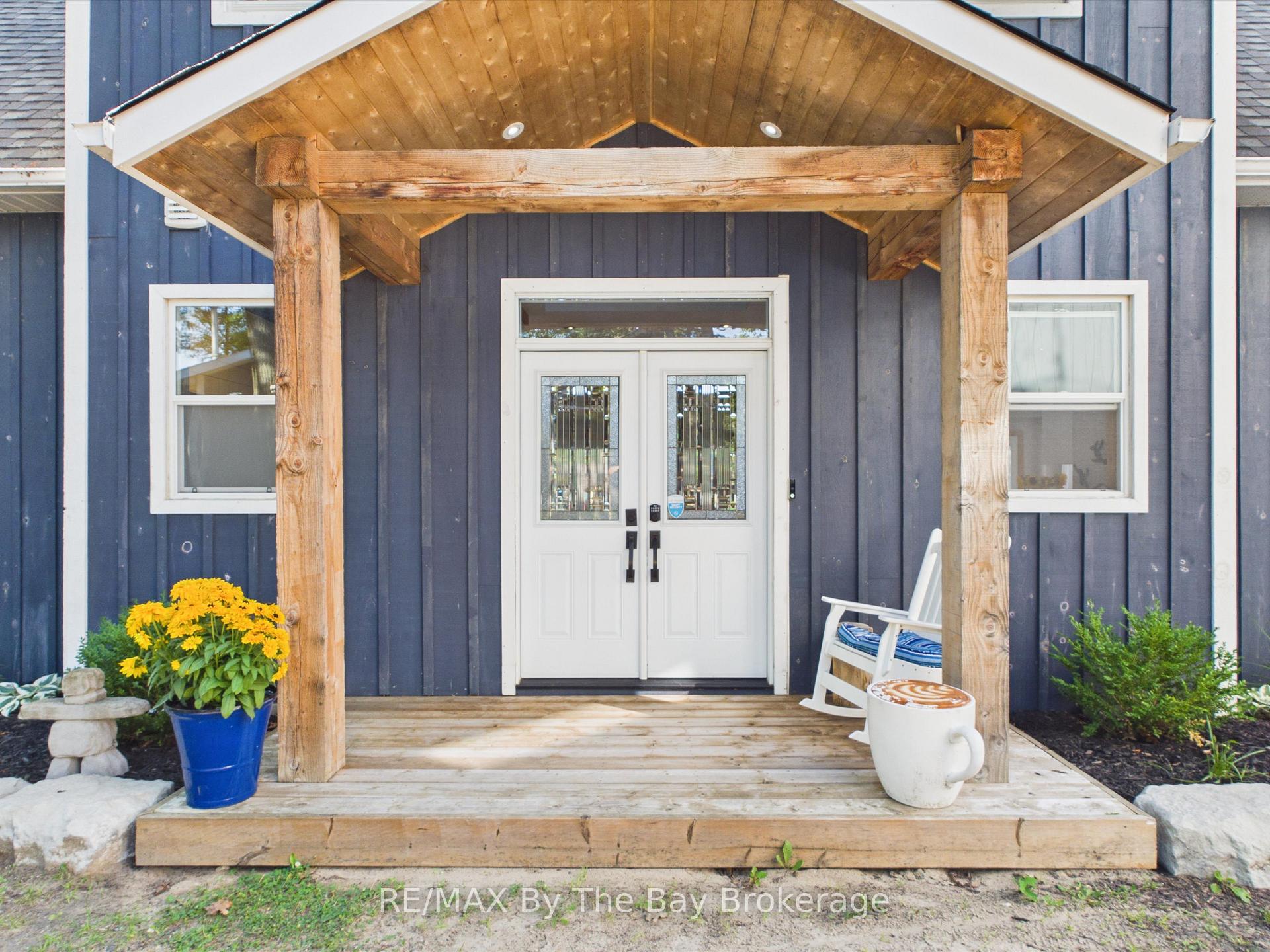 Photo 5 of 2056 River Road W, Wasaga Beach — HOMEH