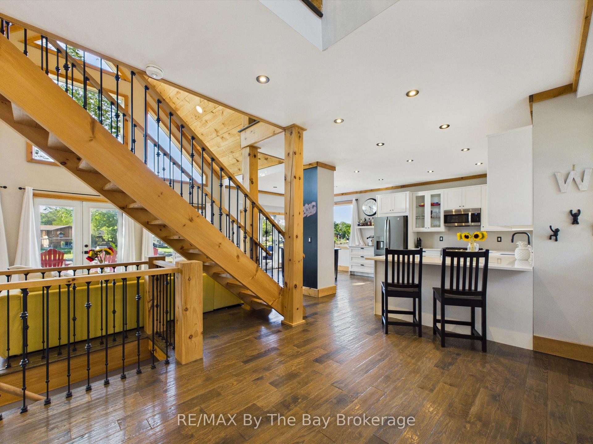 Photo 7 of 2056 River Road W, Wasaga Beach — HOMEH