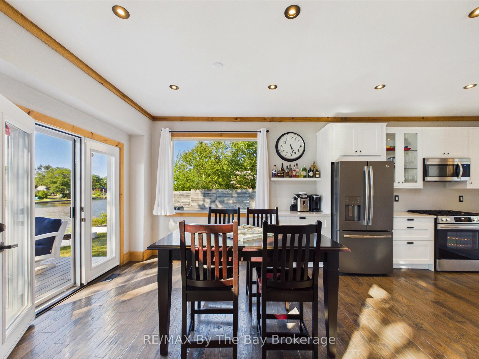 Photo 12 of 2056 River Road W, Wasaga Beach — HOMEH