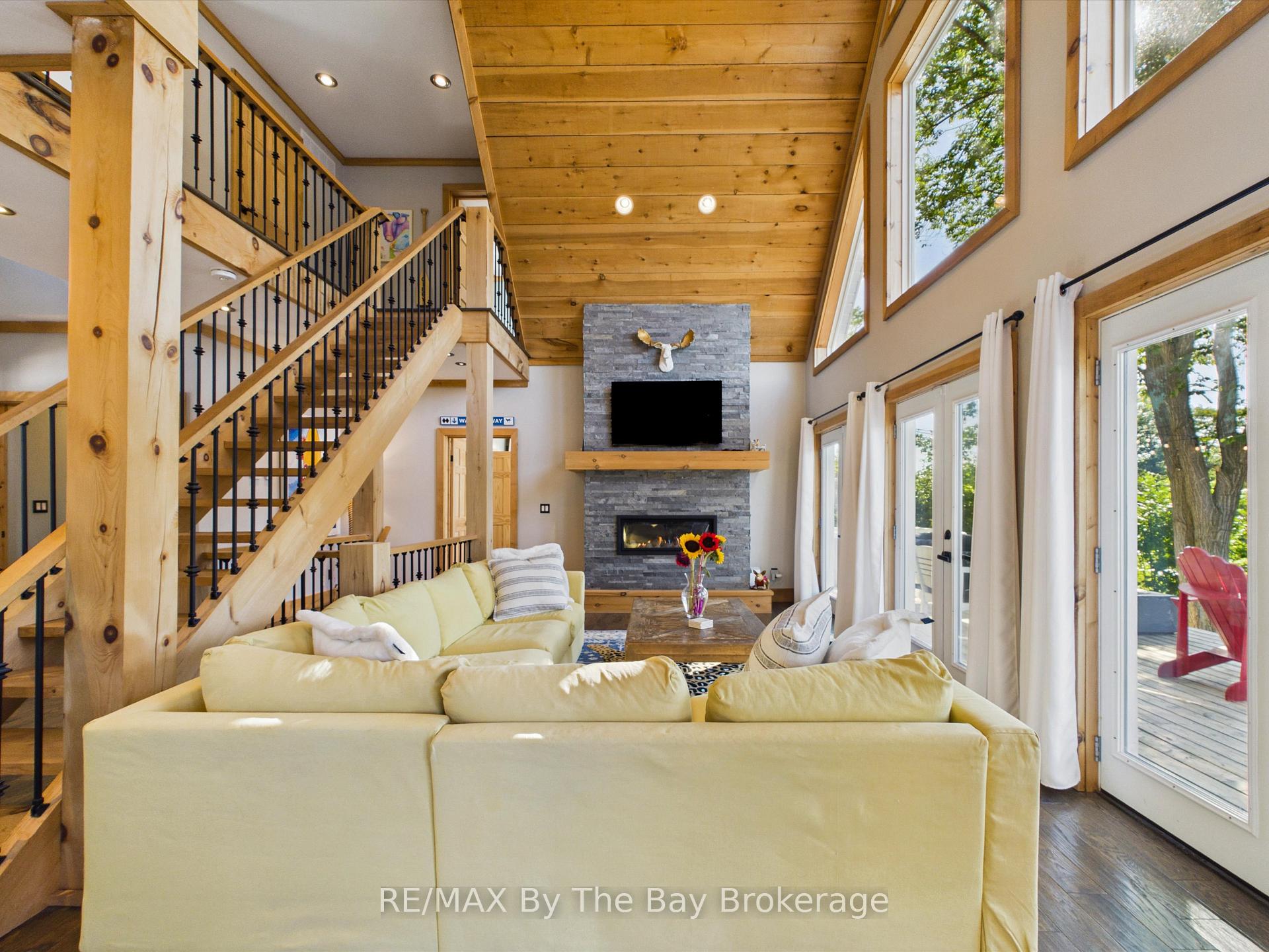 Photo 14 of 2056 River Road W, Wasaga Beach — HOMEH