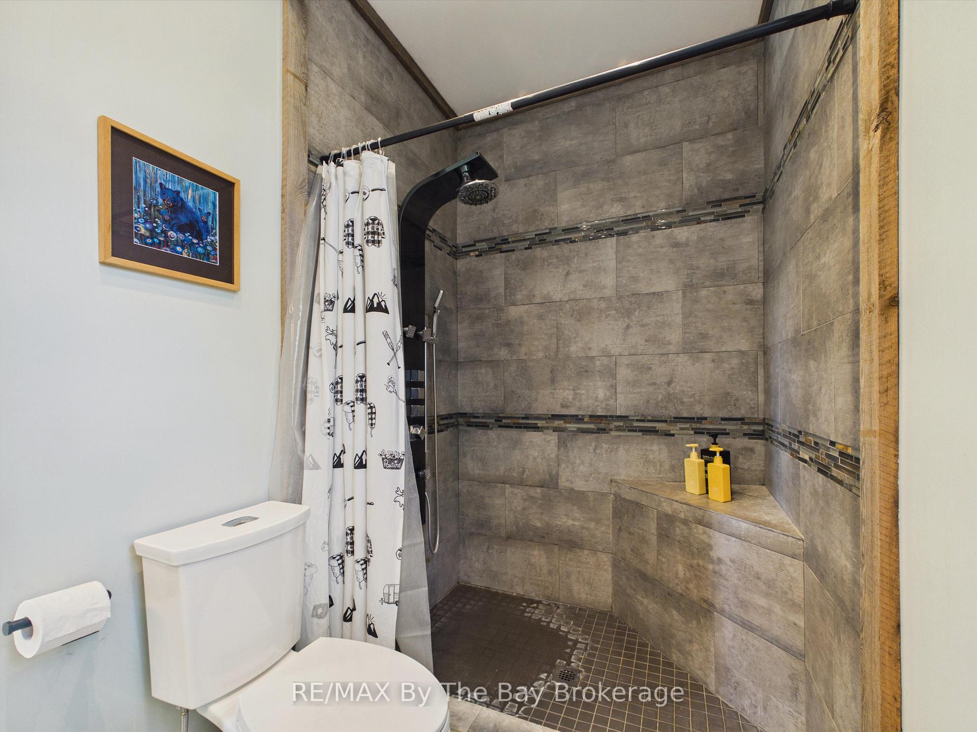 Photo 23 of 2056 River Road W, Wasaga Beach — HOMEH
