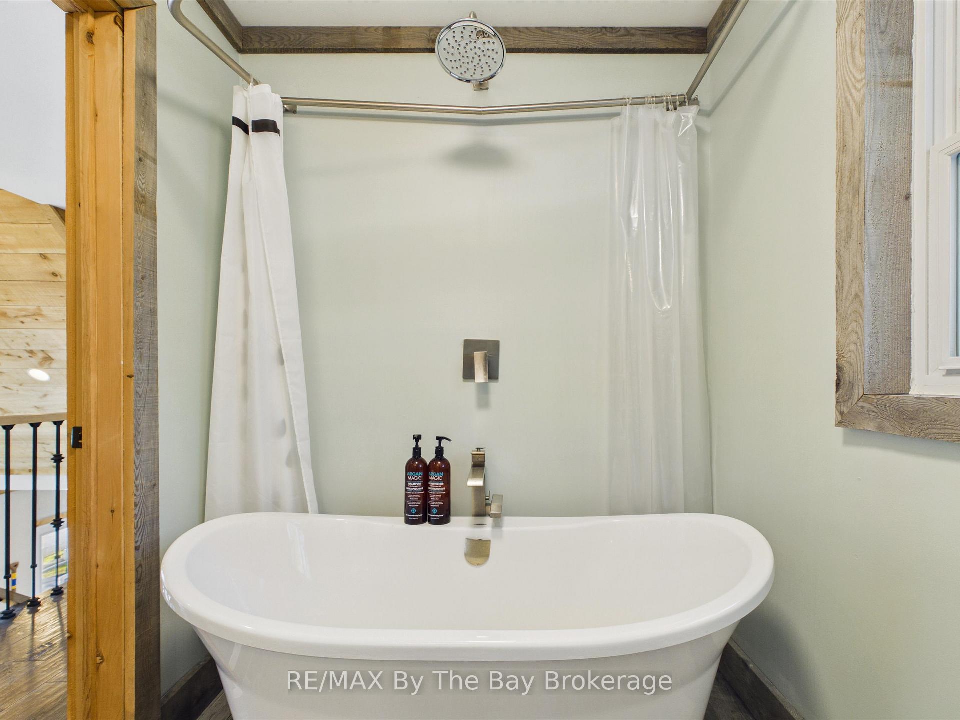 Photo 30 of 2056 River Road W, Wasaga Beach — HOMEH
