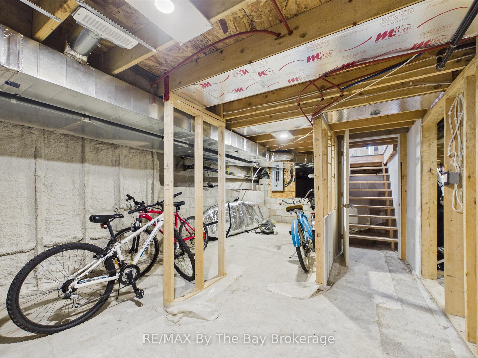 Photo 32 of 2056 River Road W, Wasaga Beach — HOMEH