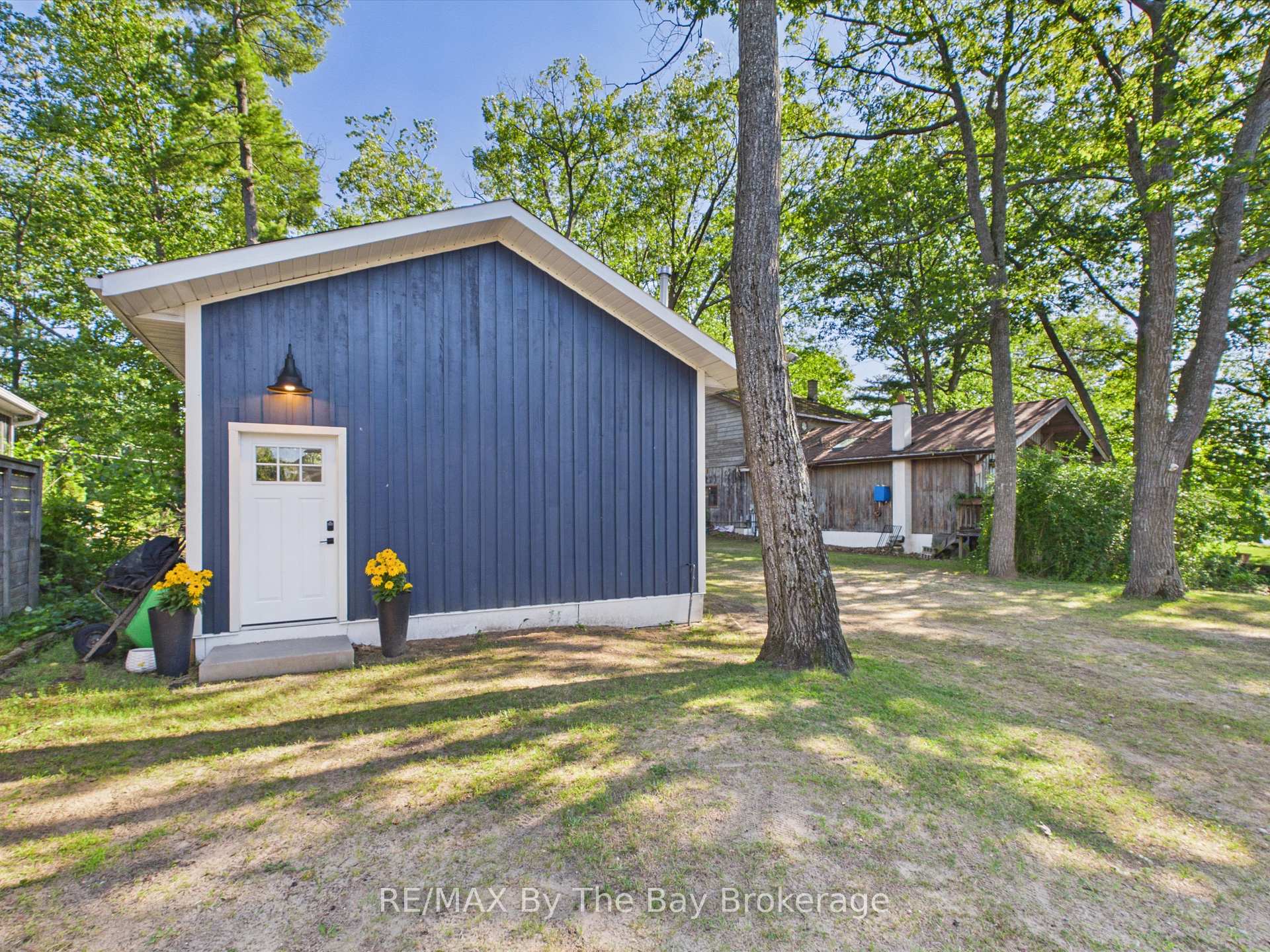 Photo 34 of 2056 River Road W, Wasaga Beach — HOMEH