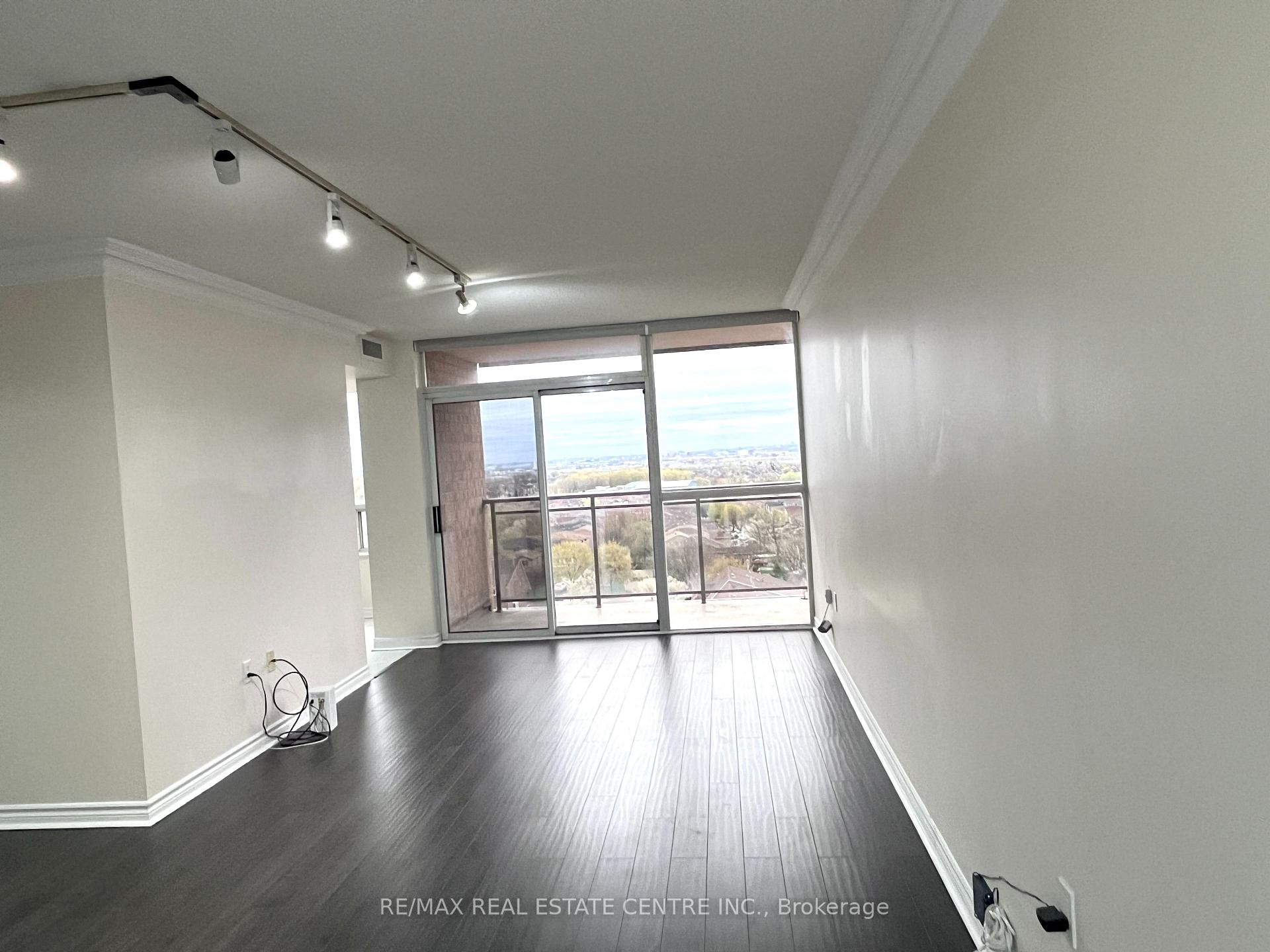 Photo 5 of Unit 1013, 55 Strathaven Drive, Mississauga, Hurontario — HOMEH