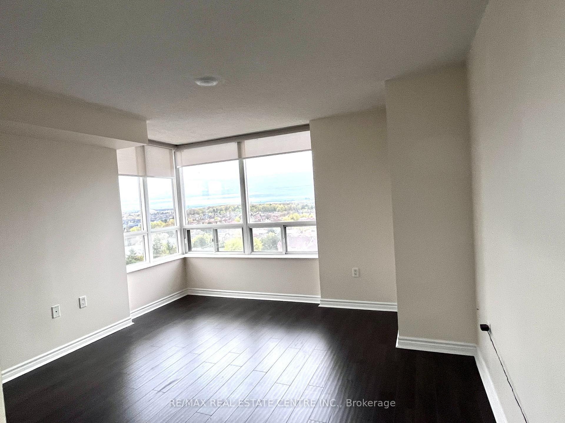 Photo 13 of Unit 1013, 55 Strathaven Drive, Mississauga, Hurontario — HOMEH
