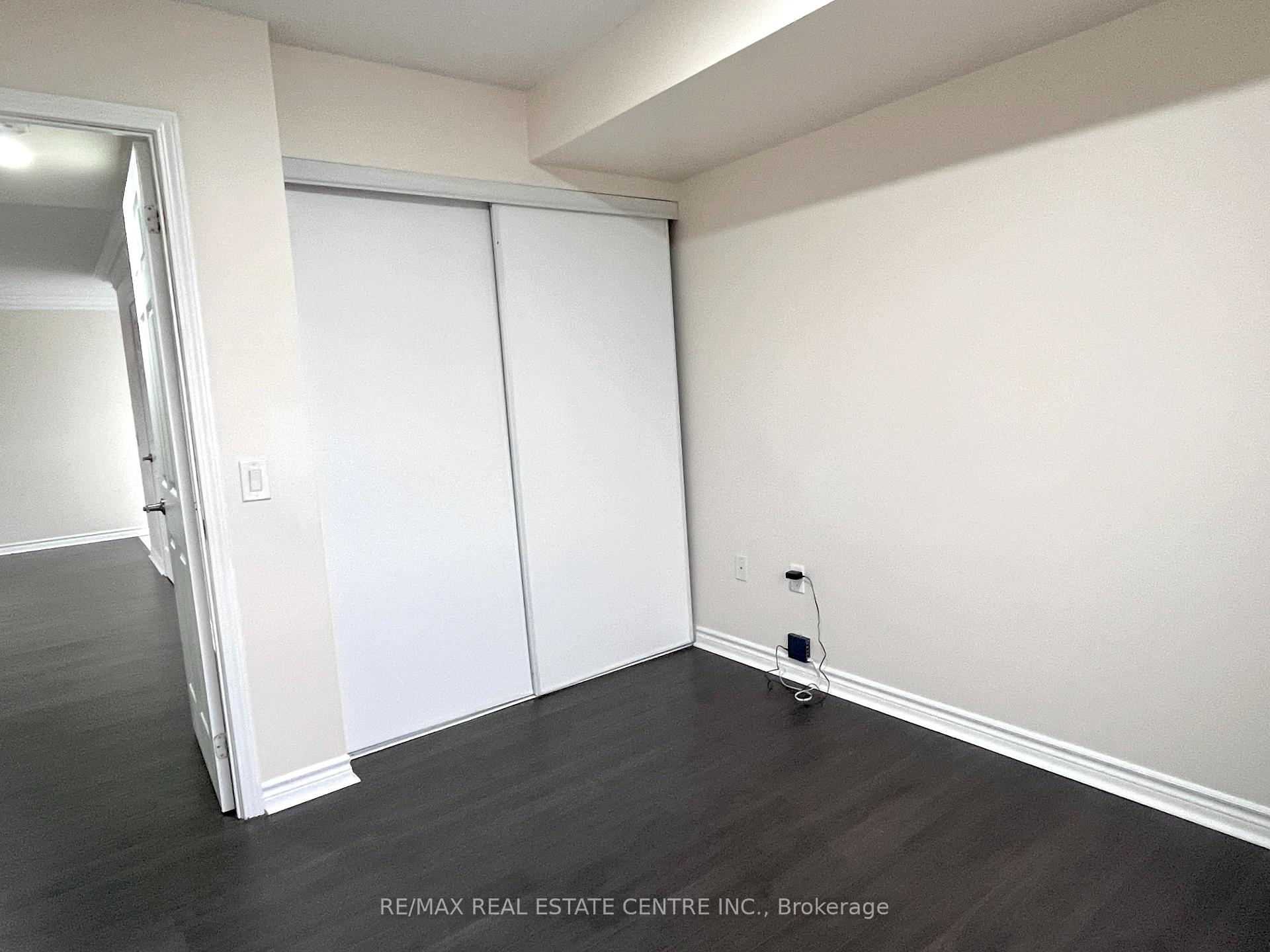 Photo 16 of Unit 1013, 55 Strathaven Drive, Mississauga, Hurontario — HOMEH