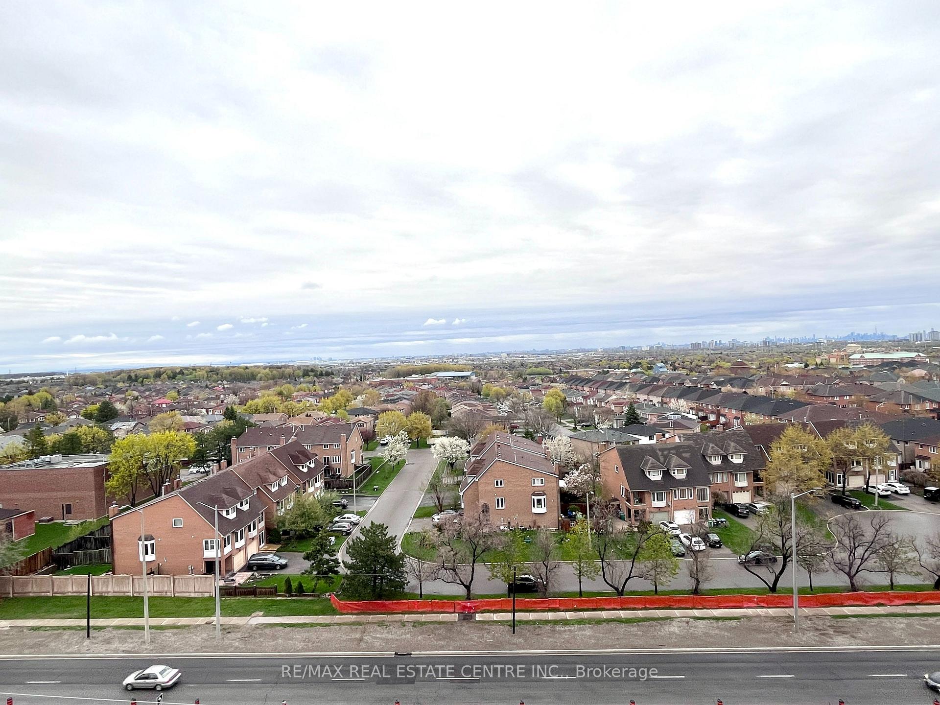 Photo 19 of Unit 1013, 55 Strathaven Drive, Mississauga, Hurontario — HOMEH
