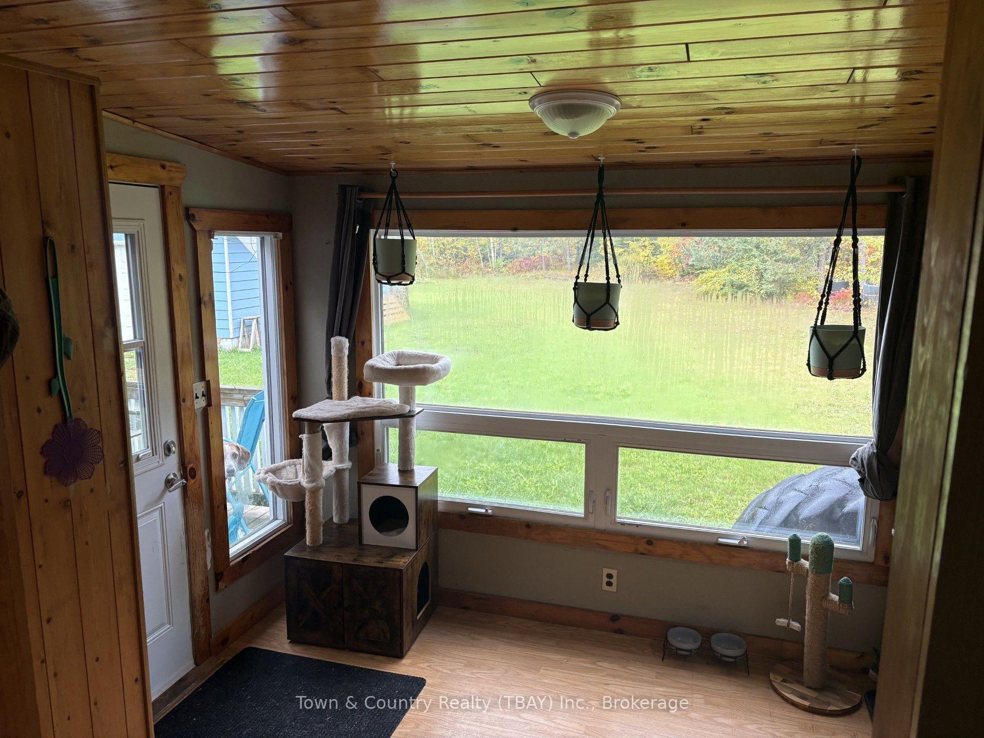 Photo 8 of 138 Road 5 S, Thunder Bay, East End — HOMEH