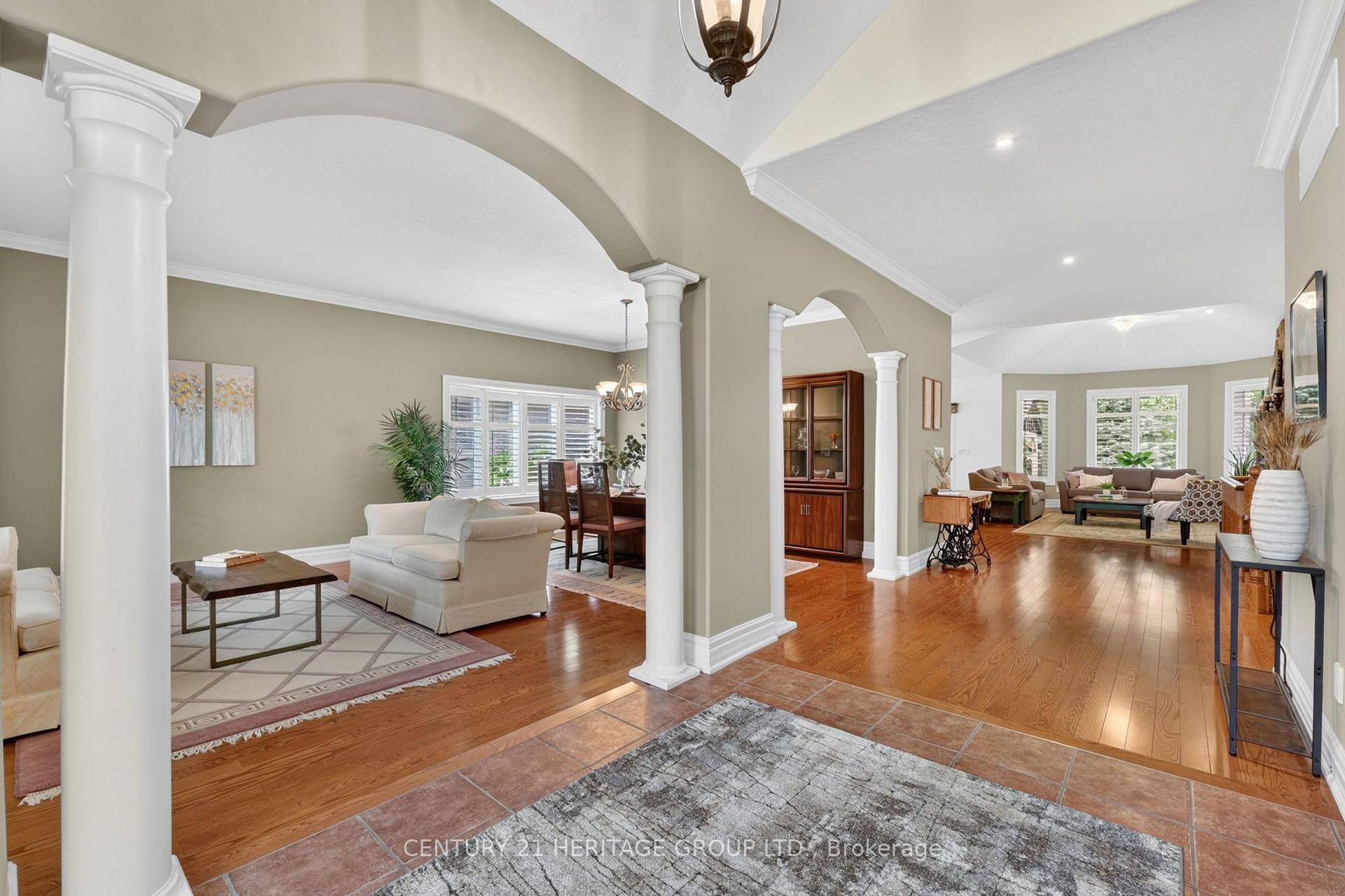 Photo 6 of 22 Lloyd Cook Drive E, Springwater, Snow Valley — HOMEH