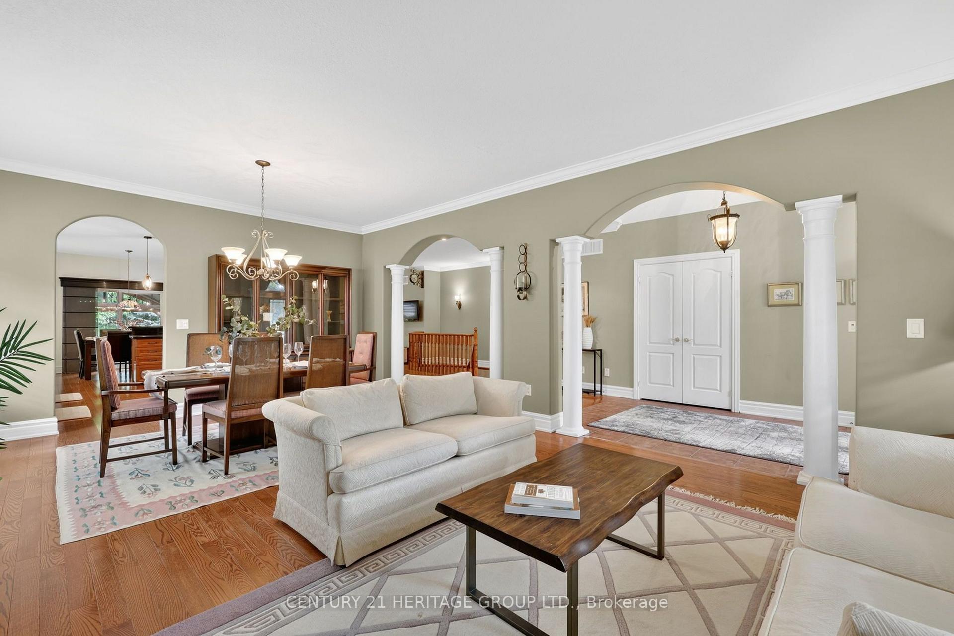 Photo 8 of 22 Lloyd Cook Drive E, Springwater, Snow Valley — HOMEH