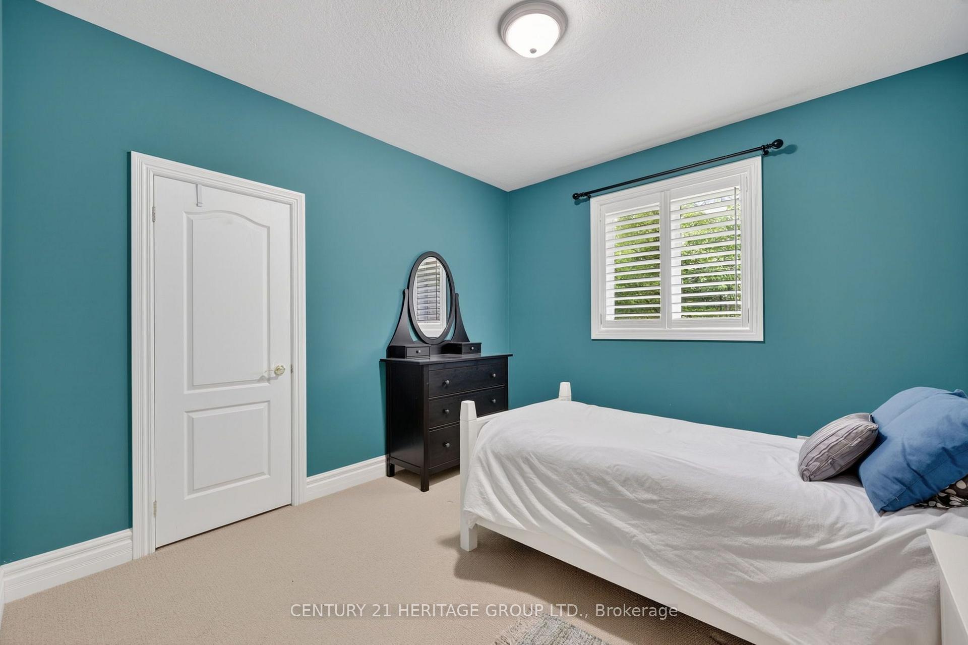 Photo 29 of 22 Lloyd Cook Drive E, Springwater, Snow Valley — HOMEH