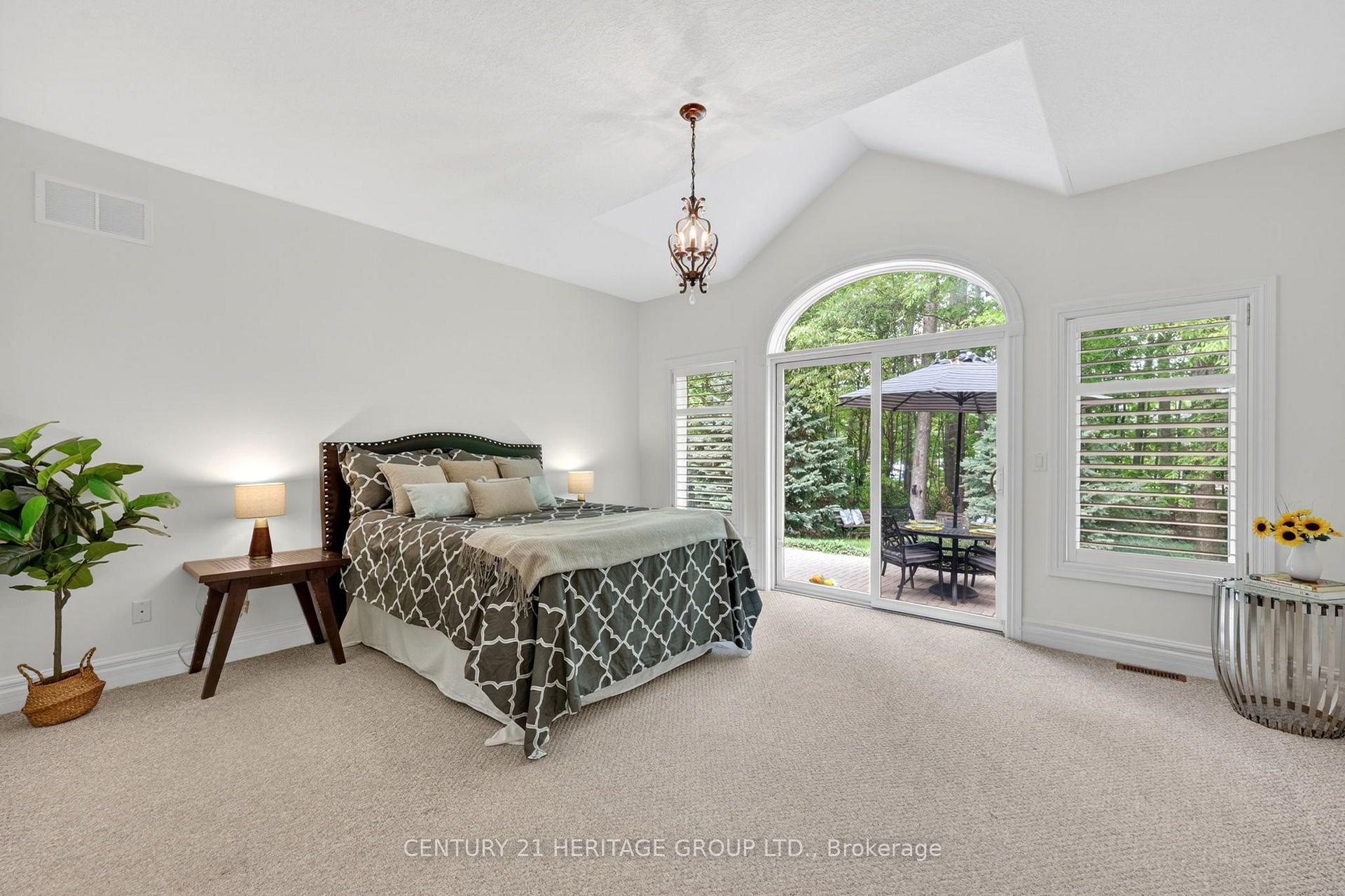 Photo 24 of 22 Lloyd Cook Drive E, Springwater, Snow Valley — HOMEH