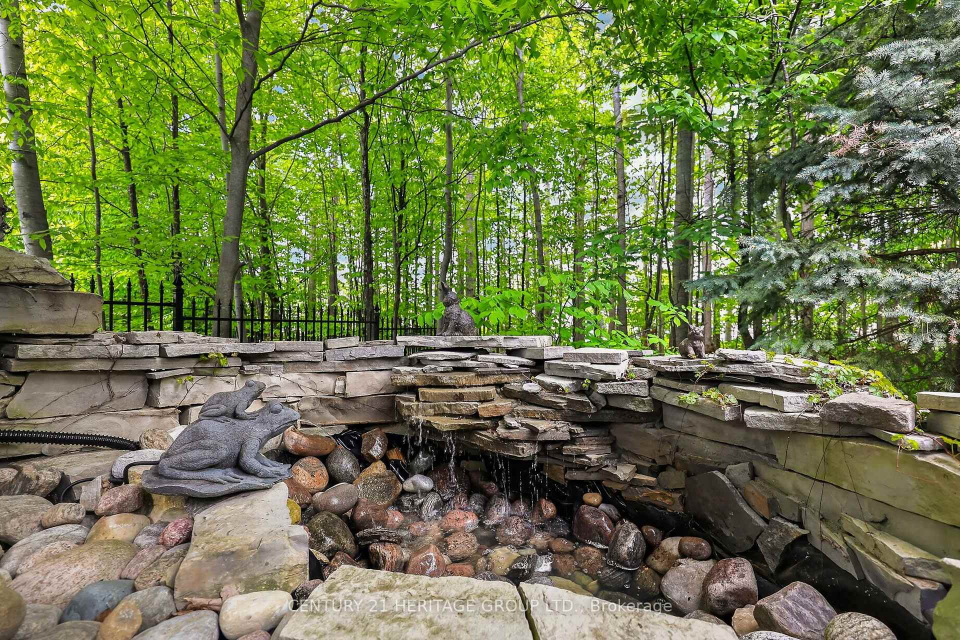 Photo 19 of 22 Lloyd Cook Drive E, Springwater, Snow Valley — HOMEH