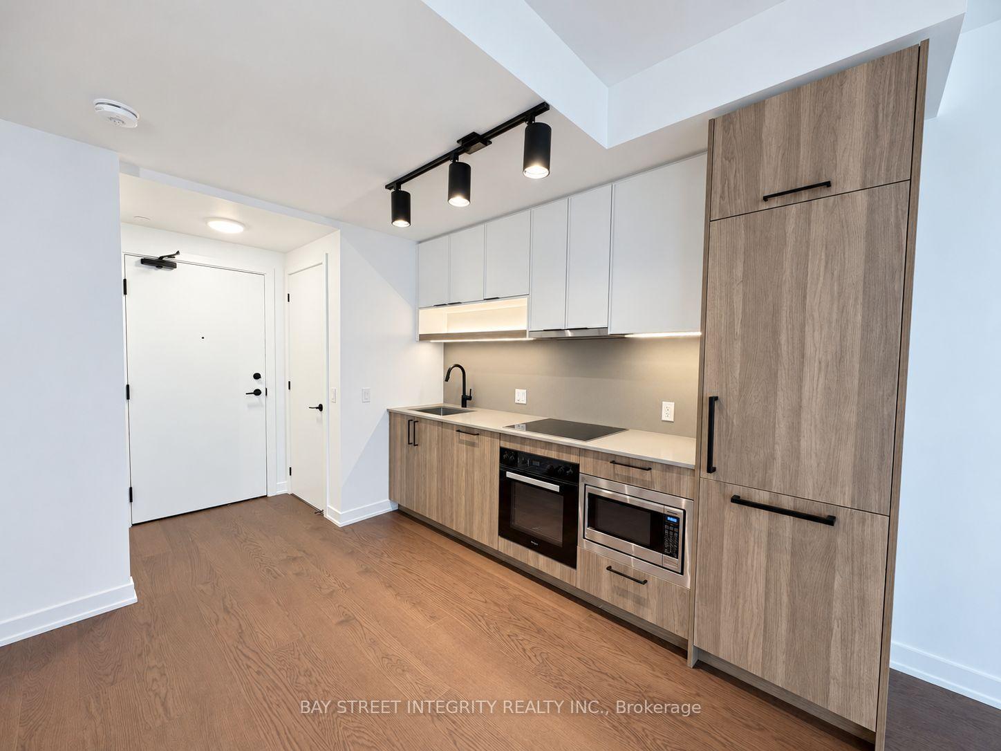 Photo 6 of Unit 733, 91 Montclair Avenue, Toronto, Forest Hill South — HOMEH