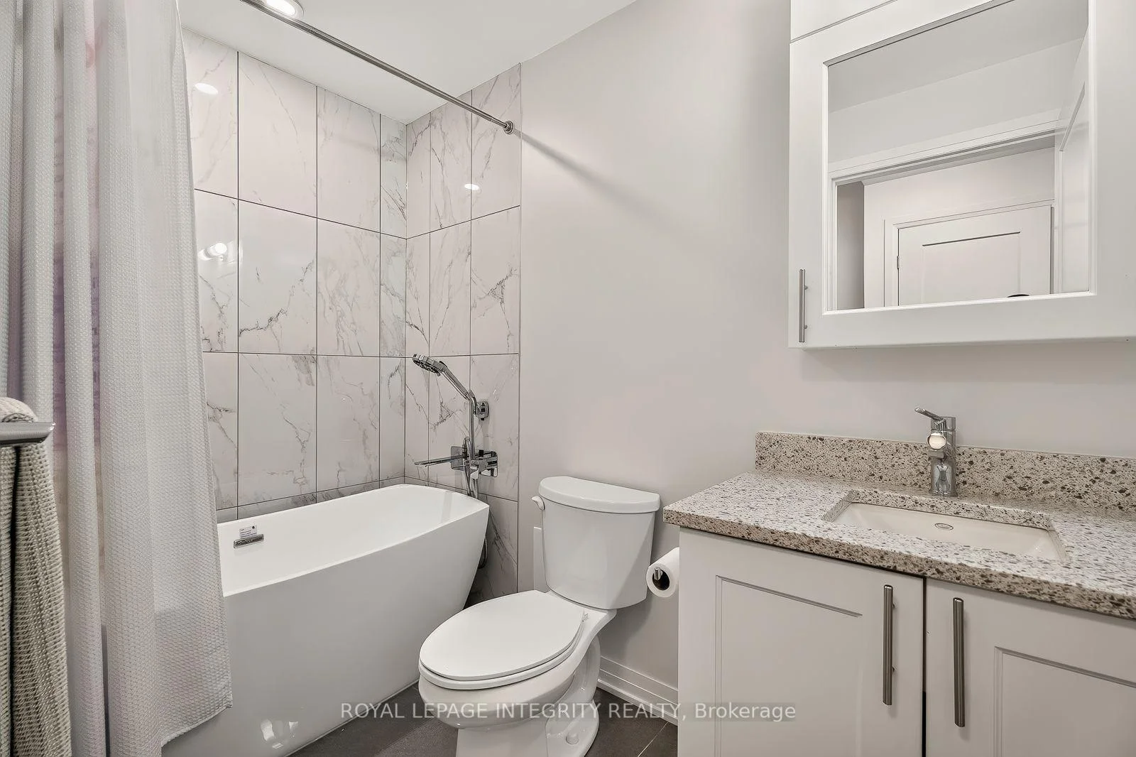 Photo 15 of Unit 703, 805 Carling Avenue, Ottawa, West Centre Town — HOMEH