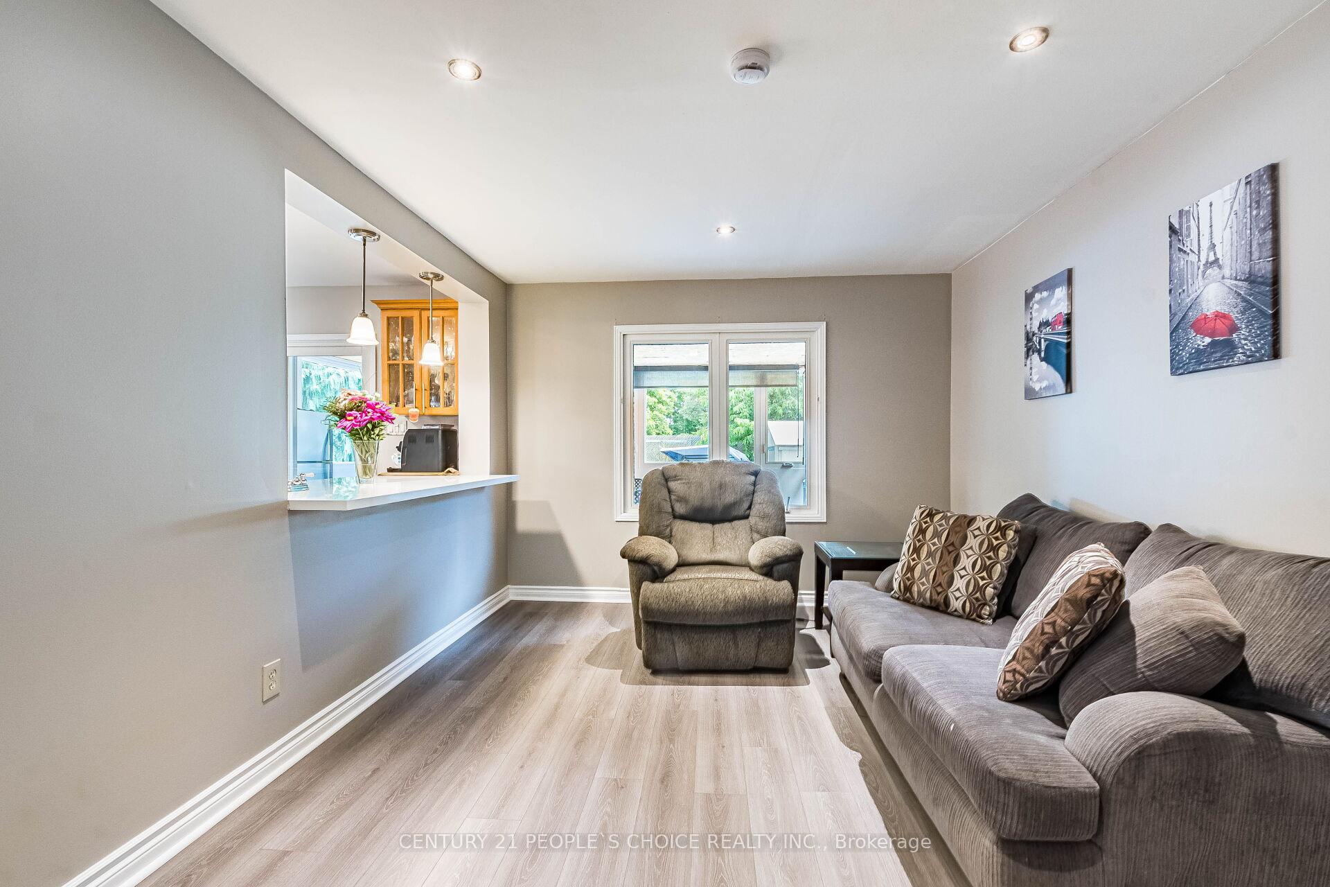 Photo 9 of 4844 Owl Circle, Mississauga, Hurontario — HOMEH
