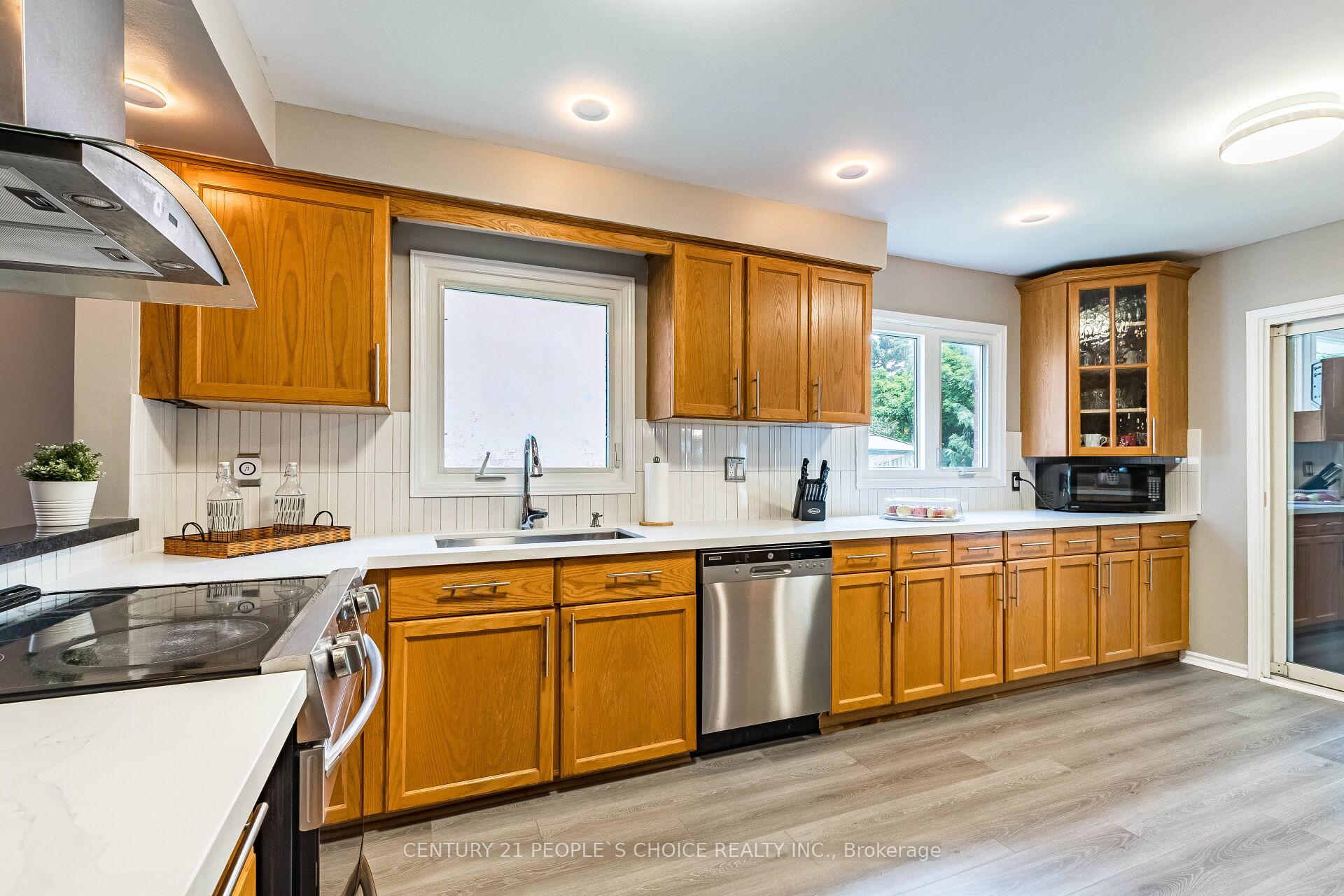 Photo 13 of 4844 Owl Circle, Mississauga, Hurontario — HOMEH