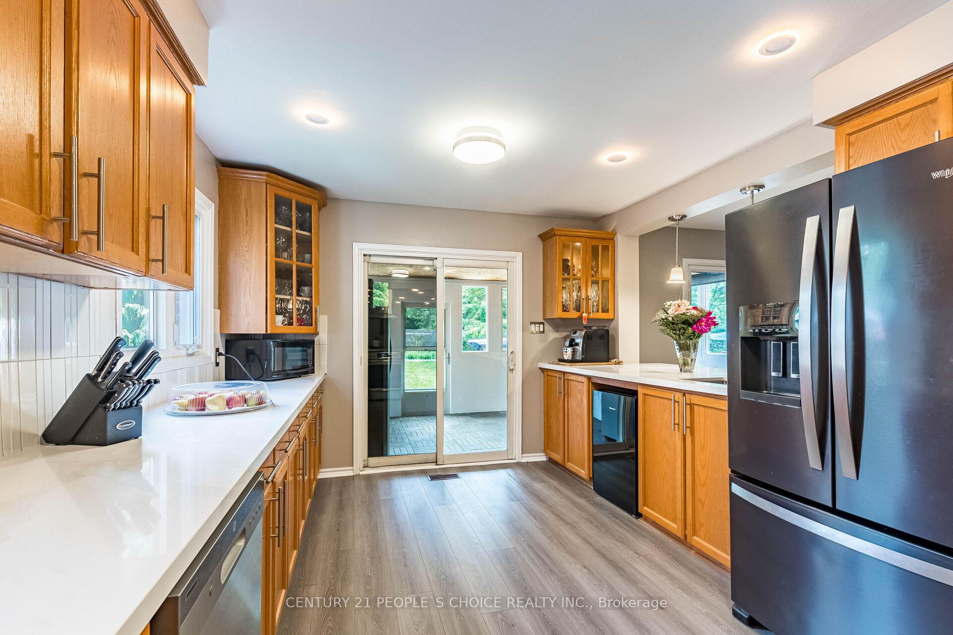 Photo 14 of 4844 Owl Circle, Mississauga, Hurontario — HOMEH