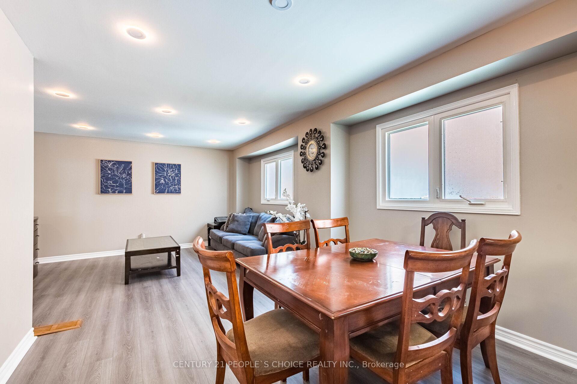 Photo 16 of 4844 Owl Circle, Mississauga, Hurontario — HOMEH