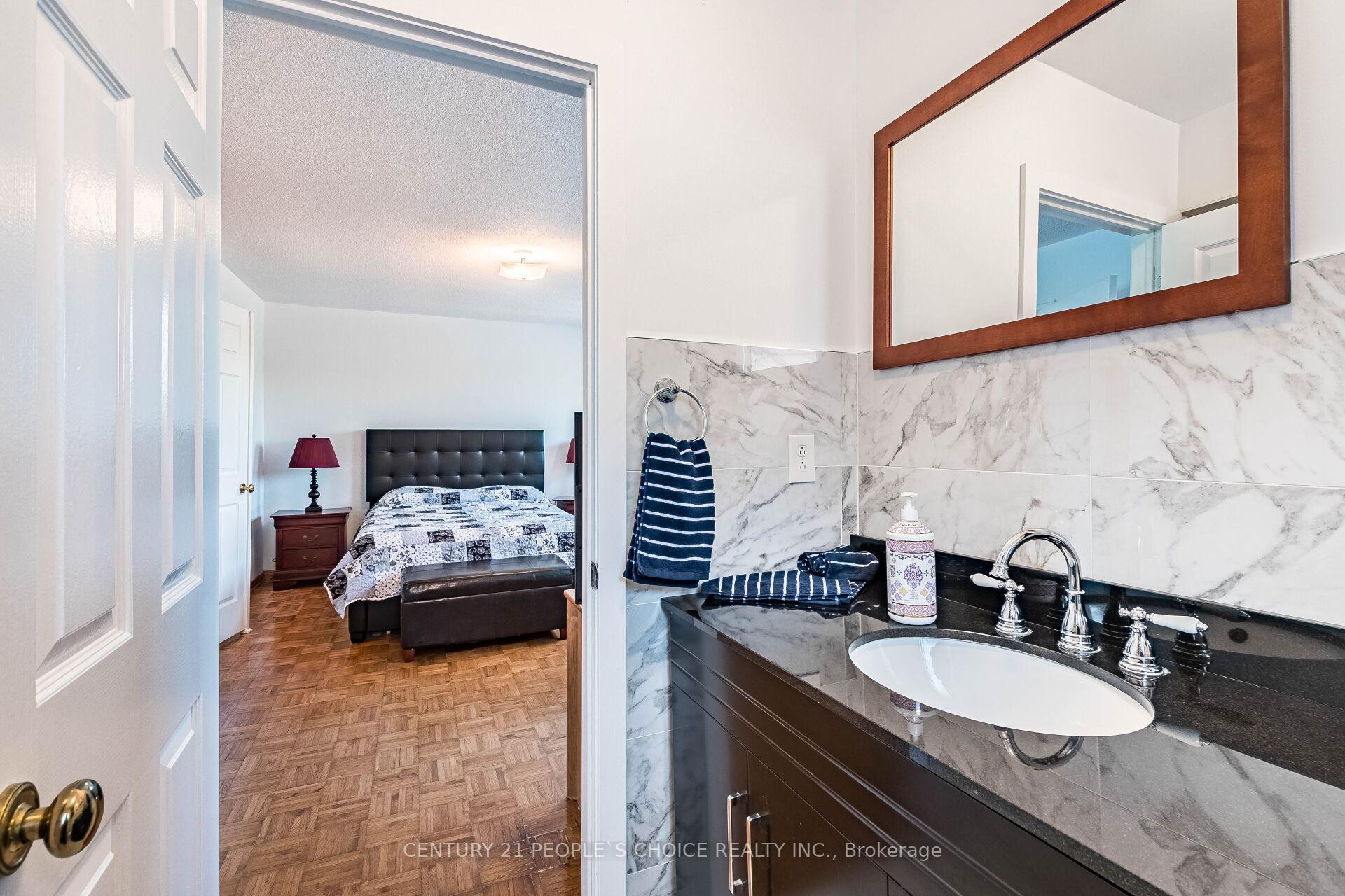 Photo 29 of 4844 Owl Circle, Mississauga, Hurontario — HOMEH