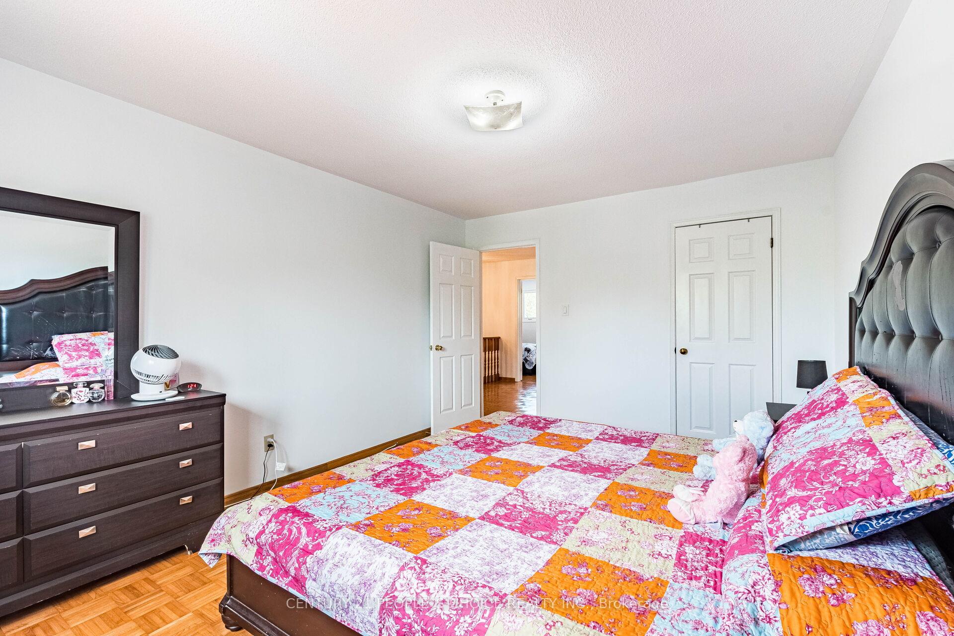 Photo 30 of 4844 Owl Circle, Mississauga, Hurontario — HOMEH