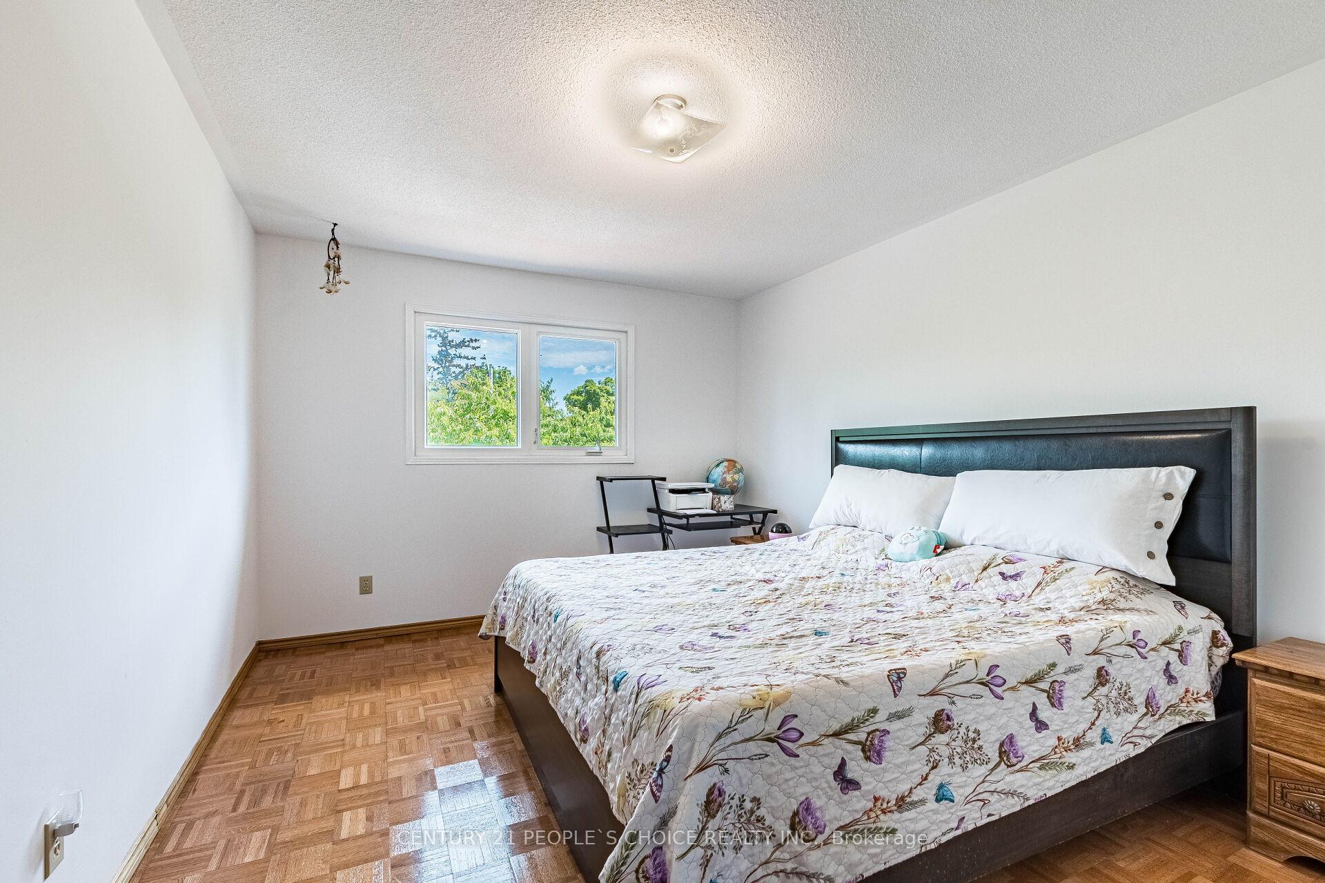 Photo 31 of 4844 Owl Circle, Mississauga, Hurontario — HOMEH