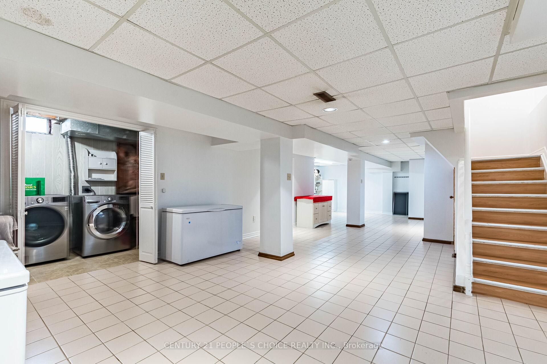 Photo 35 of 4844 Owl Circle, Mississauga, Hurontario — HOMEH