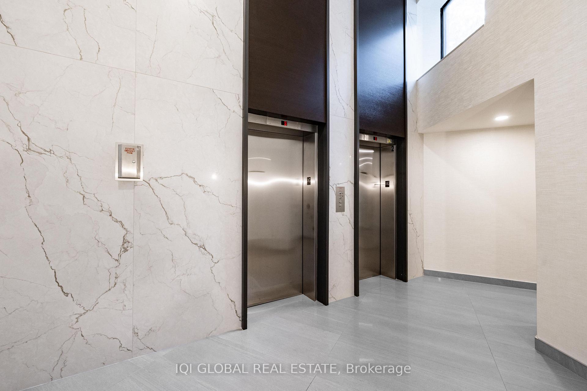 Photo 3 of Unit C2, 284 Mill Road, Etobicoke, Markland Wood — HOMEH