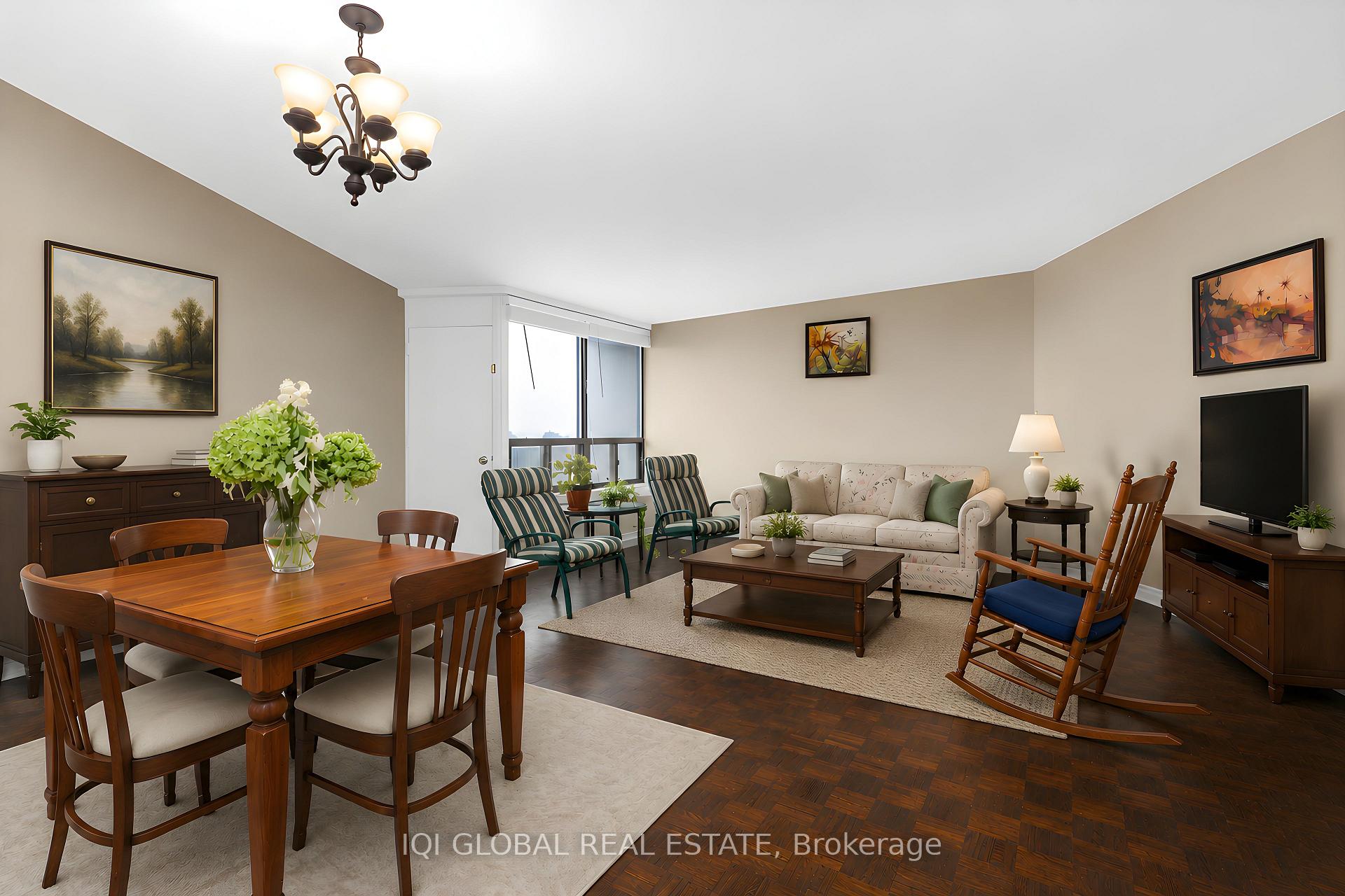 Photo 11 of Unit C2, 284 Mill Road, Etobicoke, Markland Wood — HOMEH