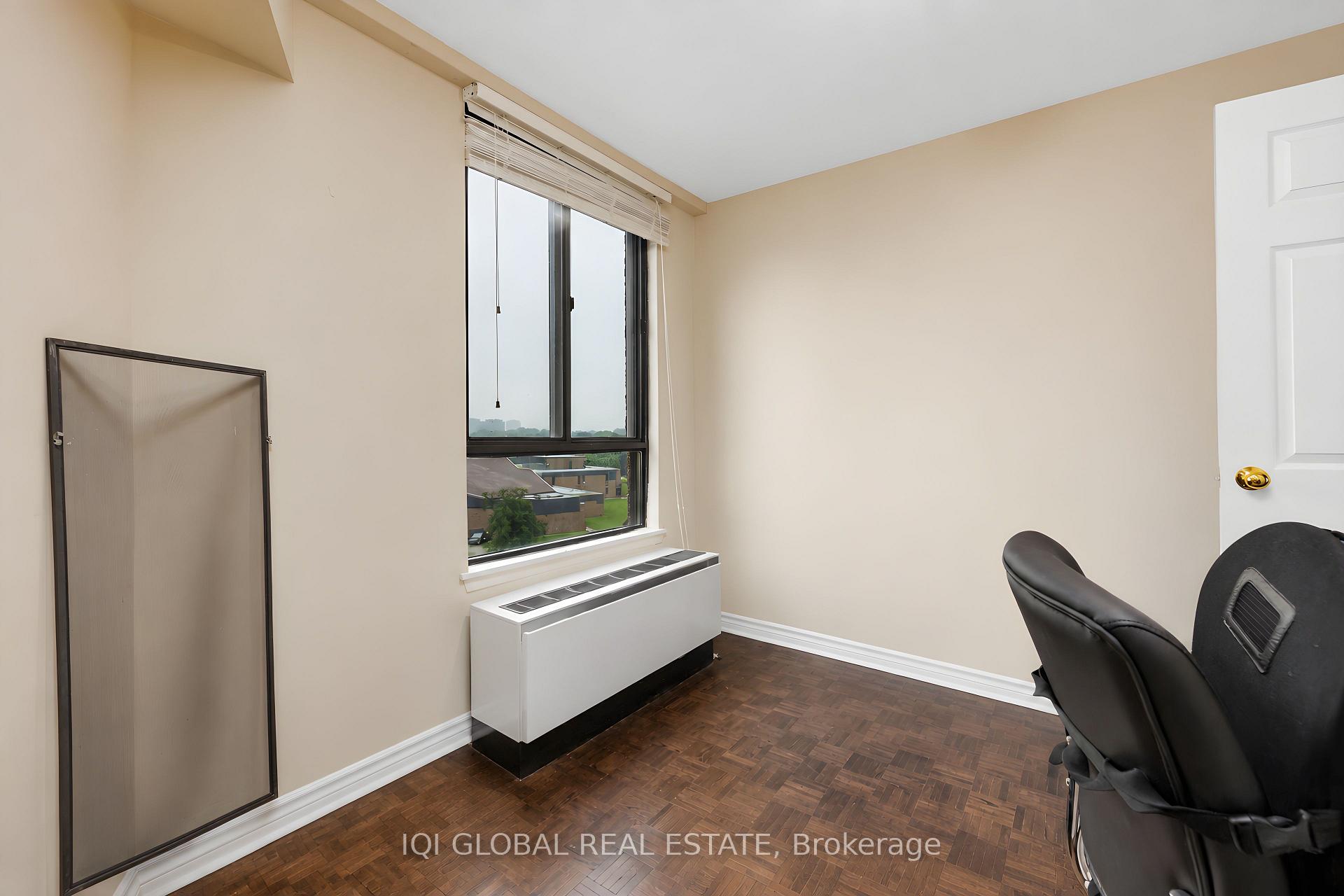 Photo 24 of Unit C2, 284 Mill Road, Etobicoke, Markland Wood — HOMEH