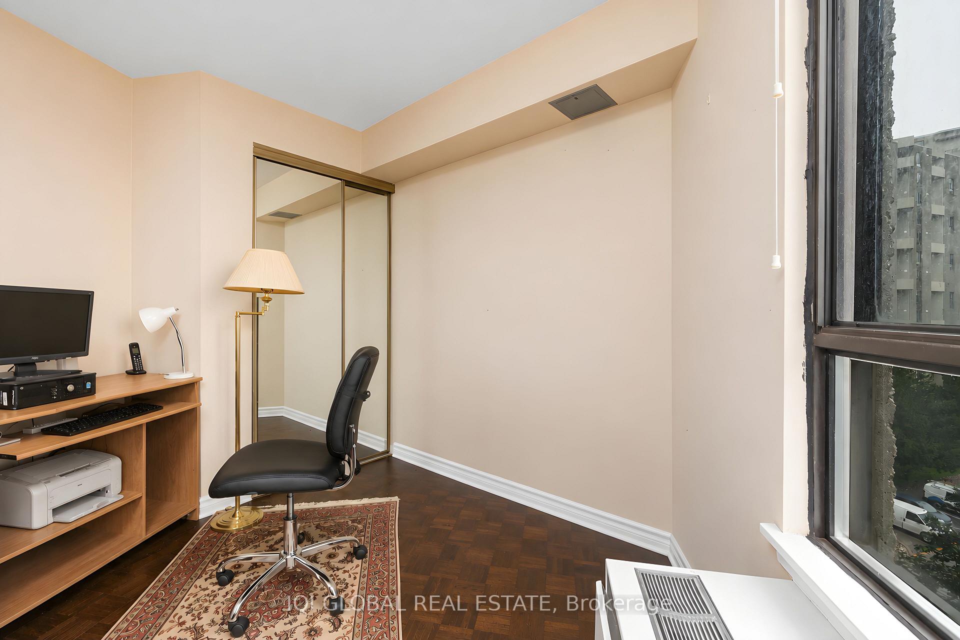 Photo 26 of Unit C2, 284 Mill Road, Etobicoke, Markland Wood — HOMEH