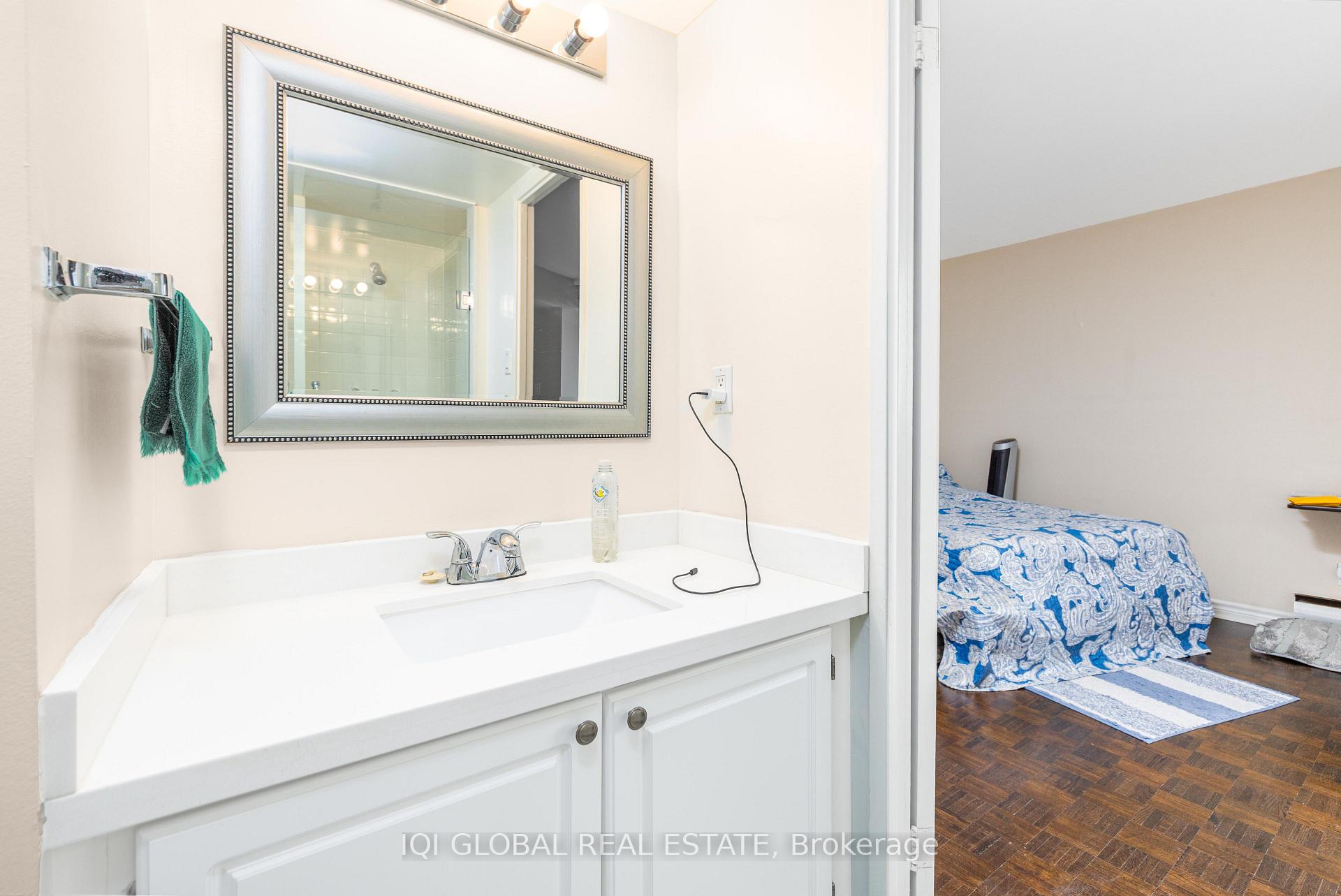 Photo 28 of Unit C2, 284 Mill Road, Etobicoke, Markland Wood — HOMEH