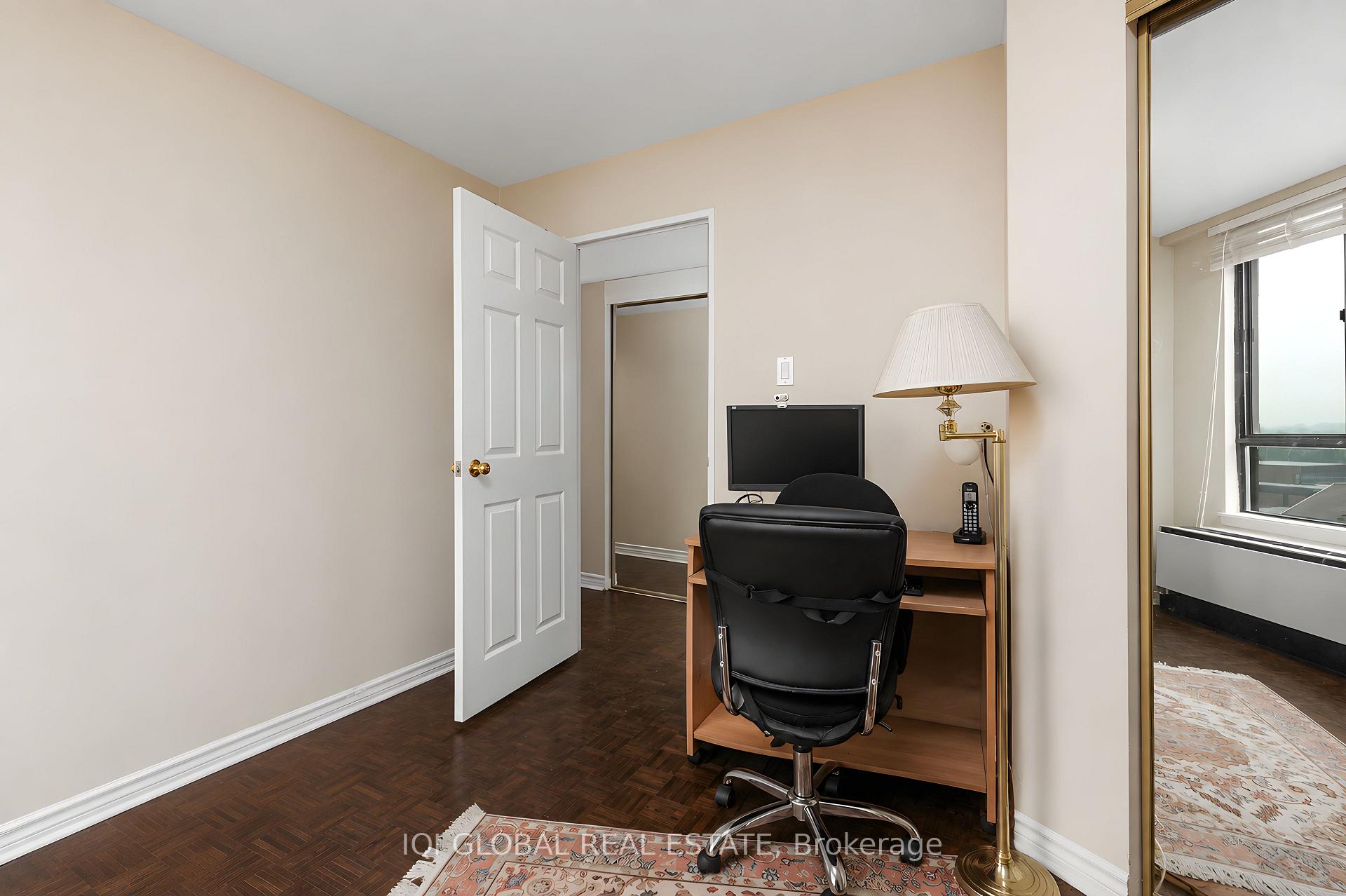 Photo 29 of Unit C2, 284 Mill Road, Etobicoke, Markland Wood — HOMEH